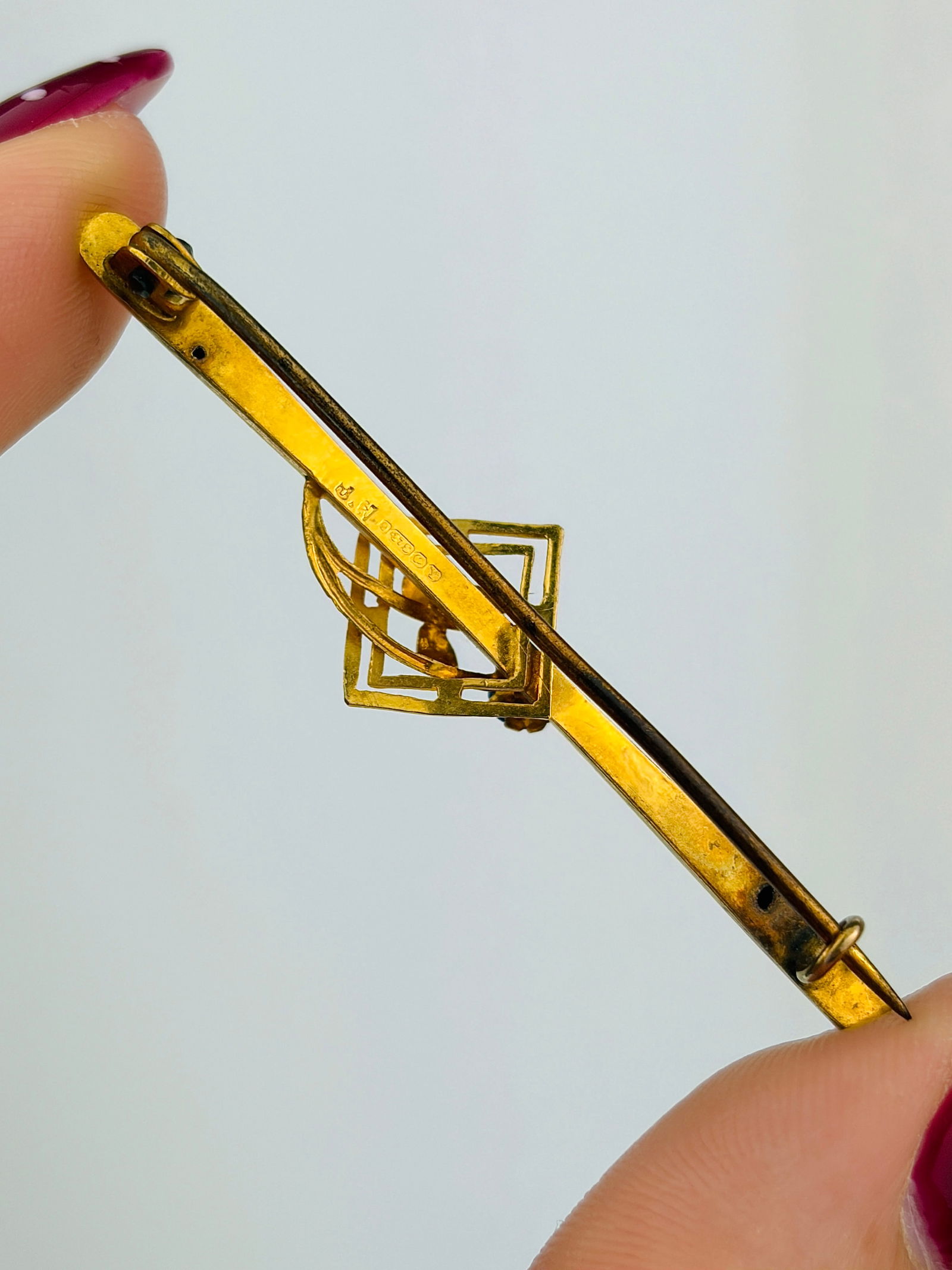 antique 9ct gold bar brooch - 3