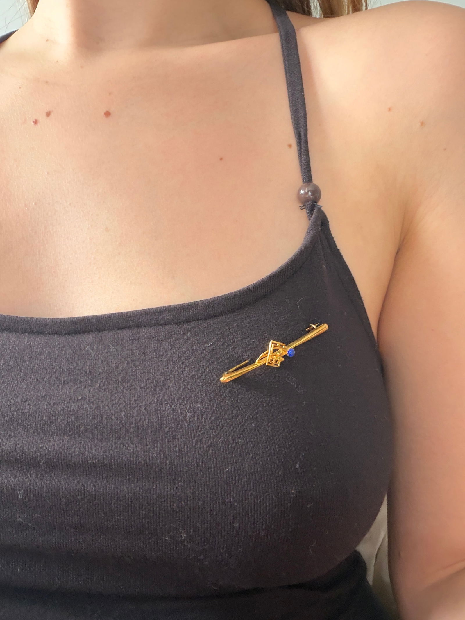 antique 9ct gold bar brooch - 4