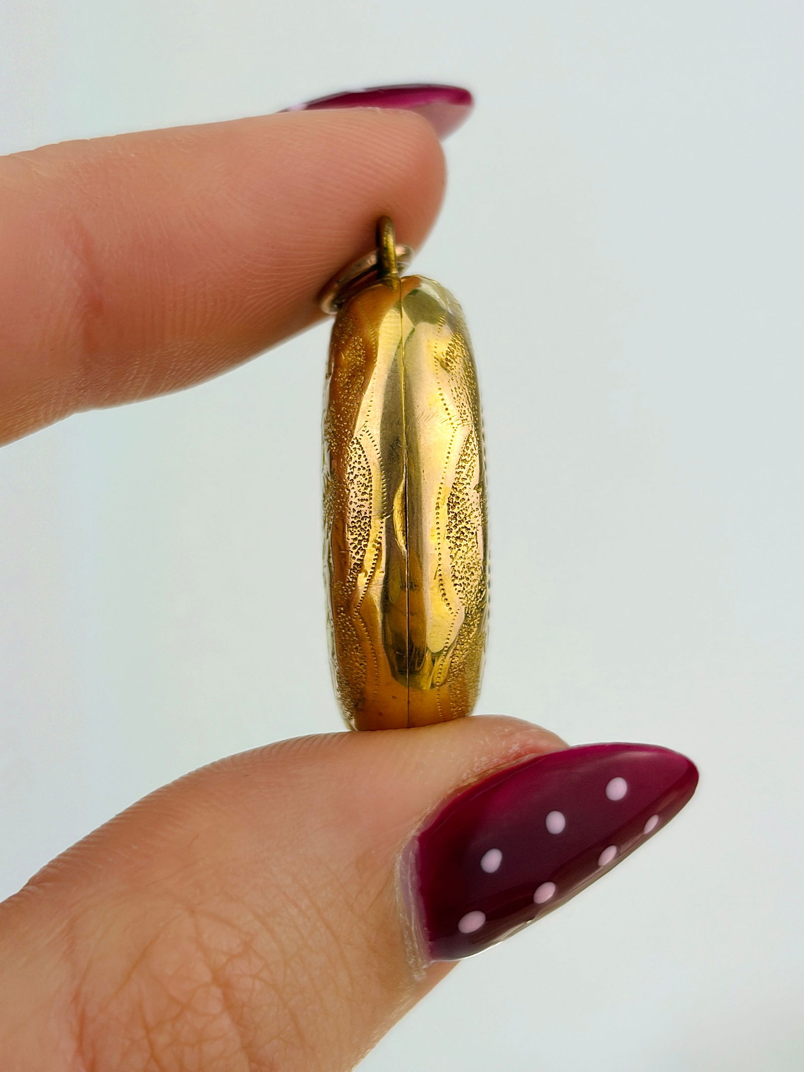 antique gold locket pendant - 4