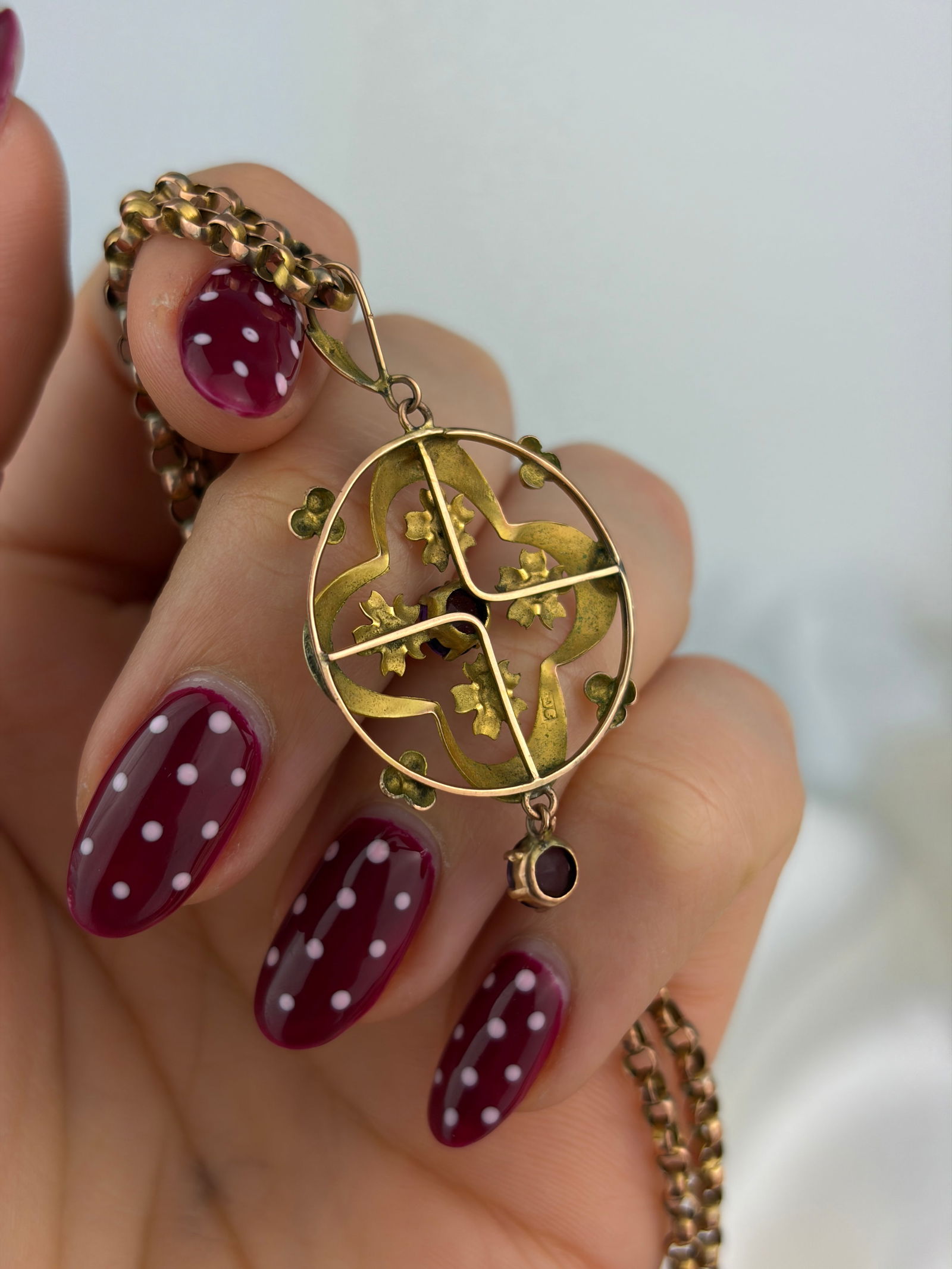 antique 9ct gold garnet pendant and chain necklace - 3