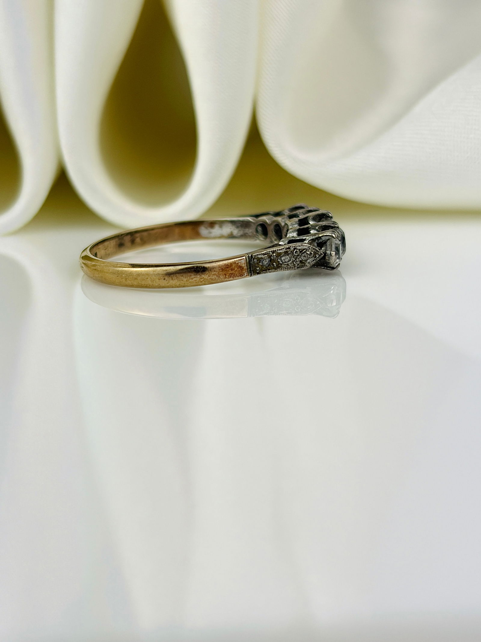 vintage 9ct gold and silver setting 5 stone ring - 2