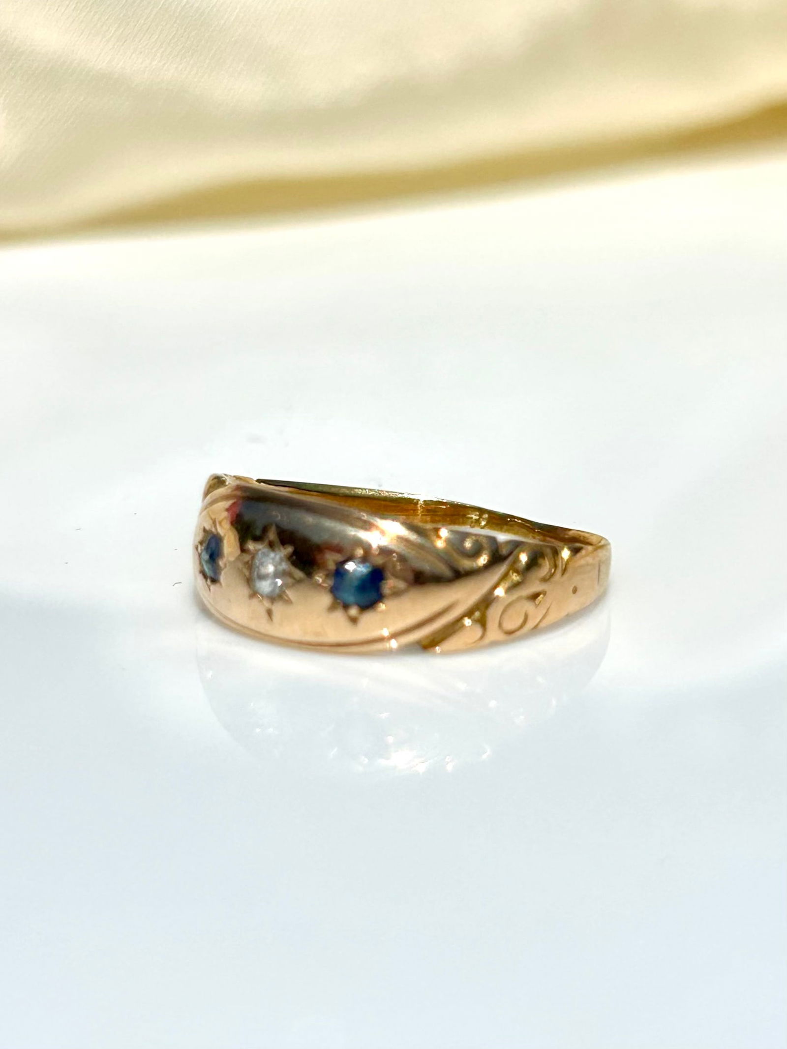 Sweet Antique Yellow Gold Sapphire And Diamond Boat Shaped Ring - 2