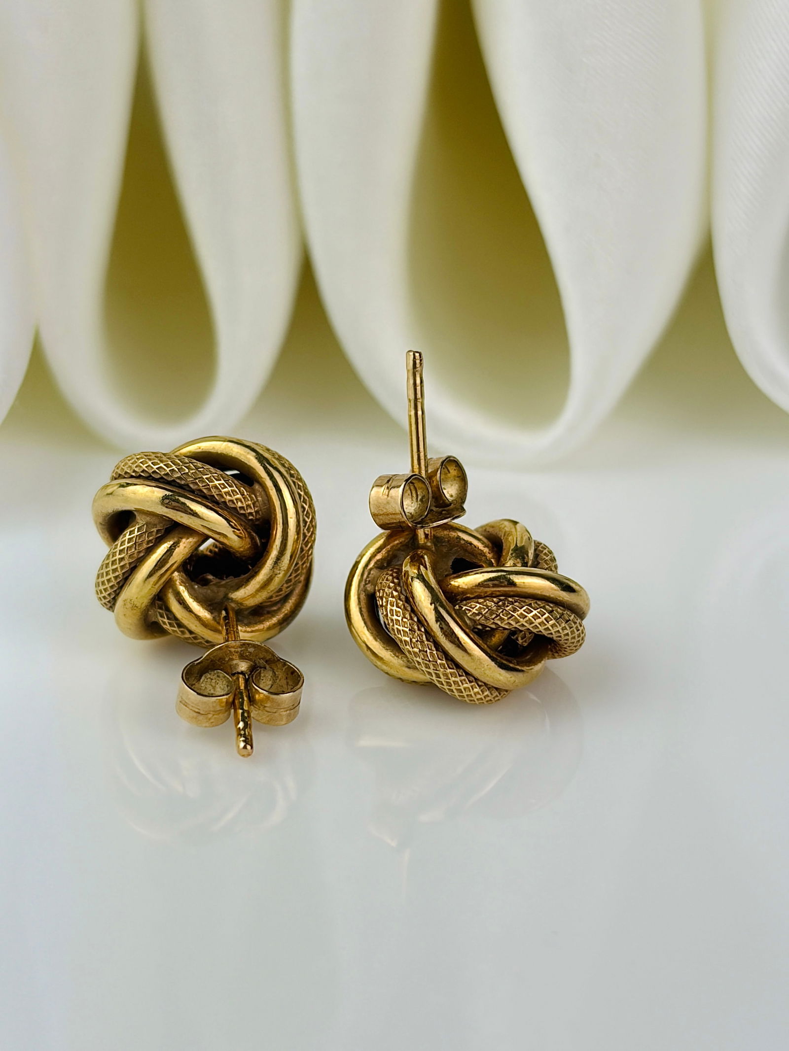 vintage 9ct yellow gold textured knot earrings - 3