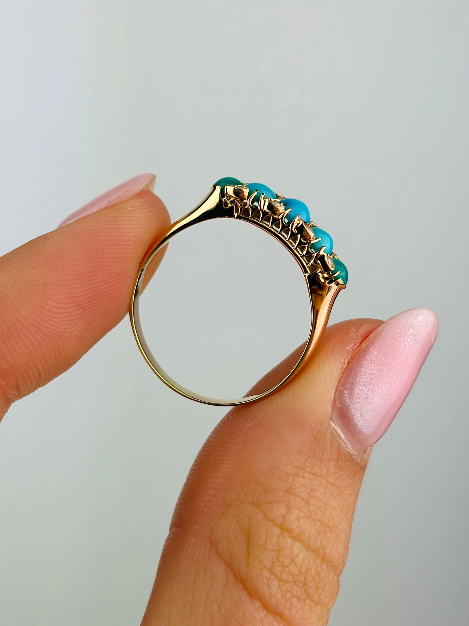 Antique Gold Turquoise and Pearl 5 Stone Ring - 6