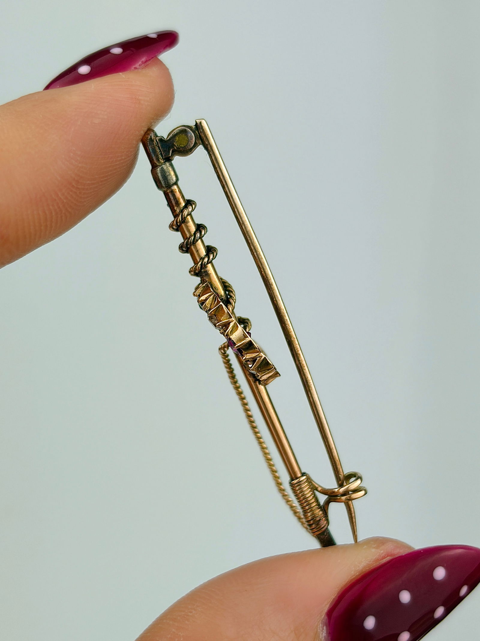 Antique Ruby and Diamond Gold Horseshoe Brooch - 2