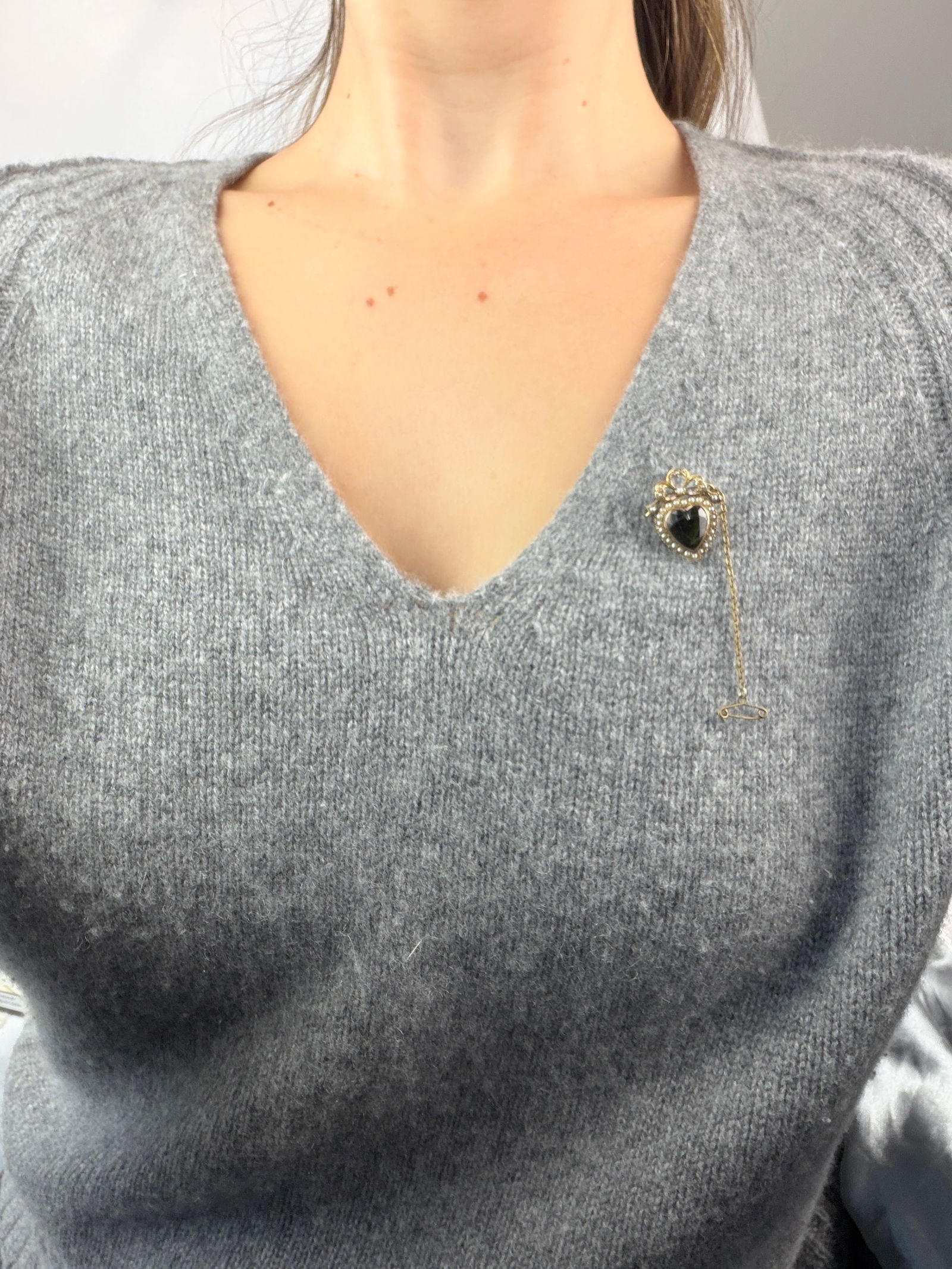 Edwardian 9ct Gold Green Paste and Pearl Heart Brooch - 7