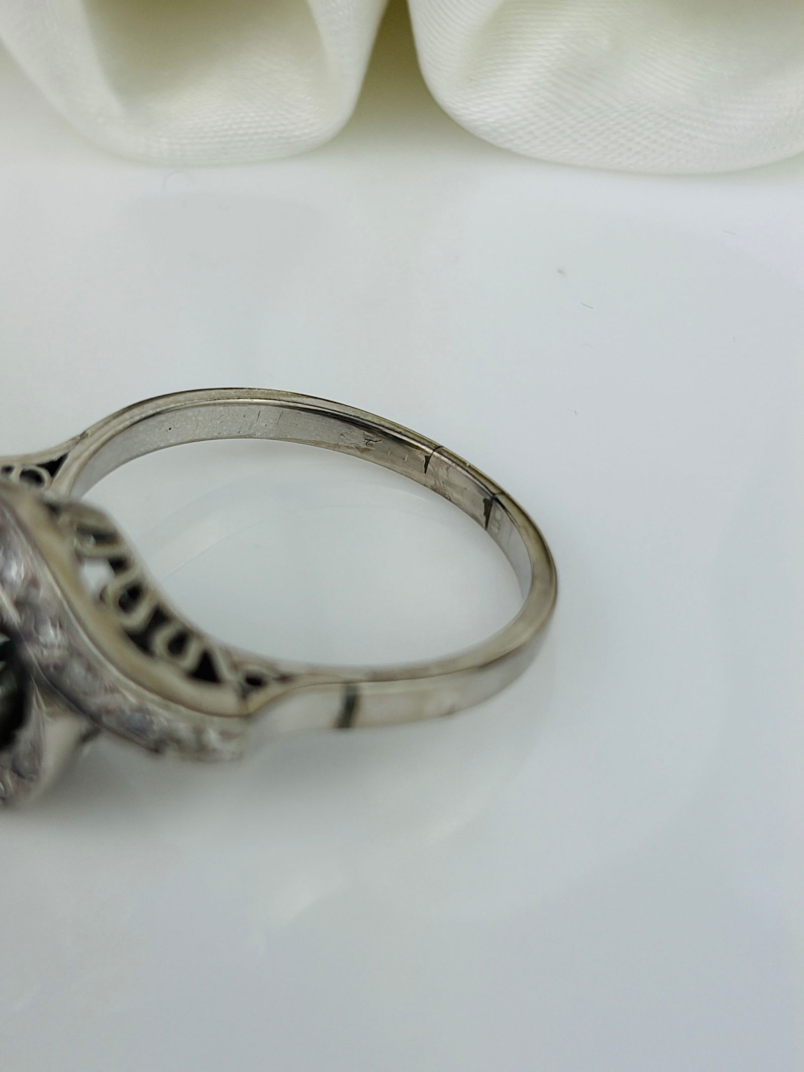 Vintage Diamond and Turquoise Platinum Swirl Ring - 4