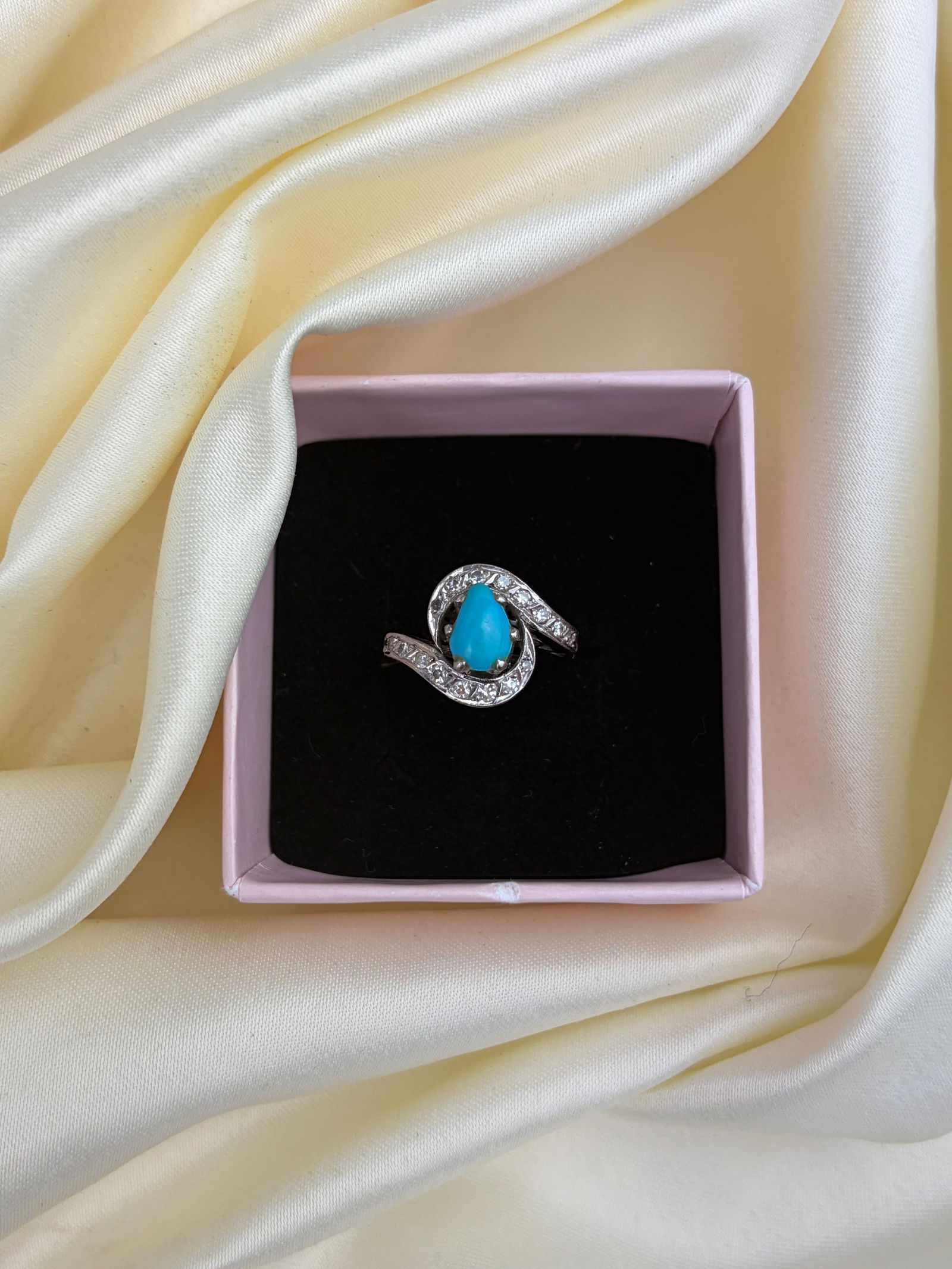 Vintage Diamond and Turquoise Platinum Swirl Ring - 7