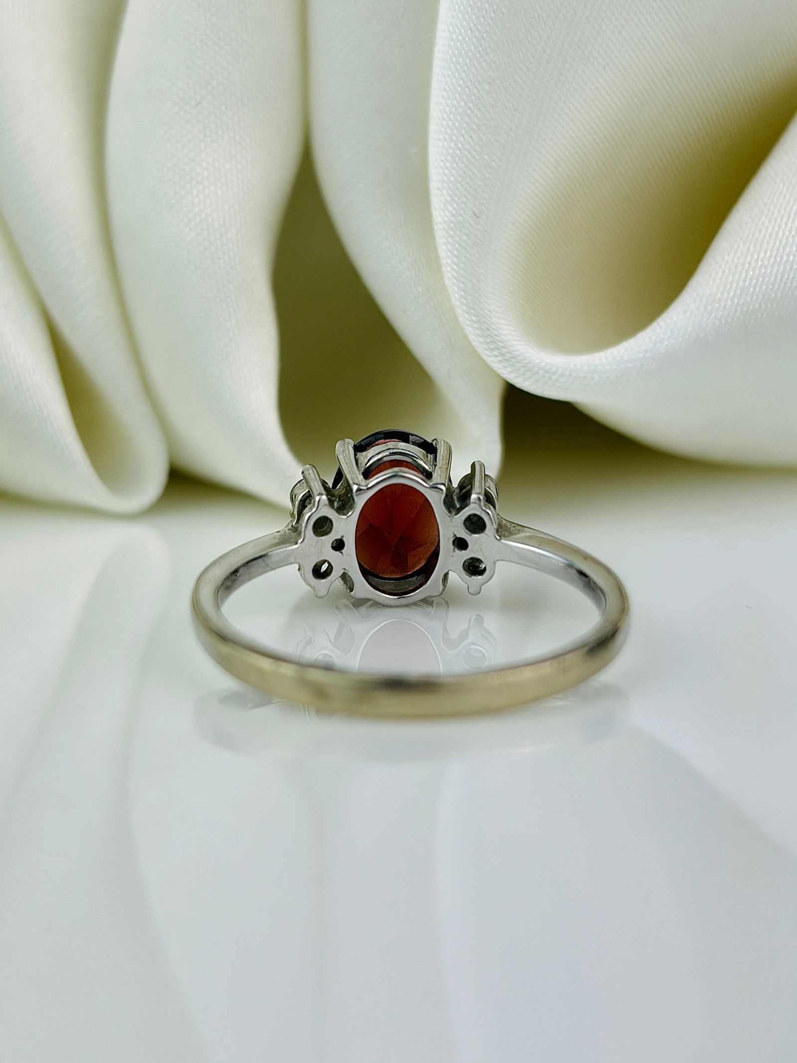 Sweet 14ct White Gold Garnet and Diamond Ring - 3