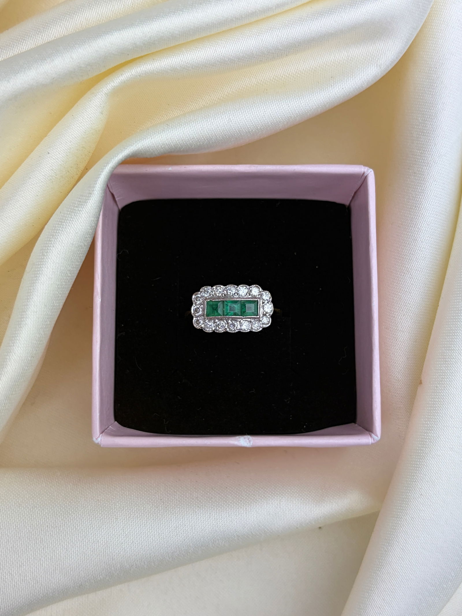 Emerald and Diamond 18ct Gold Three Stone Cluster Ring - 7