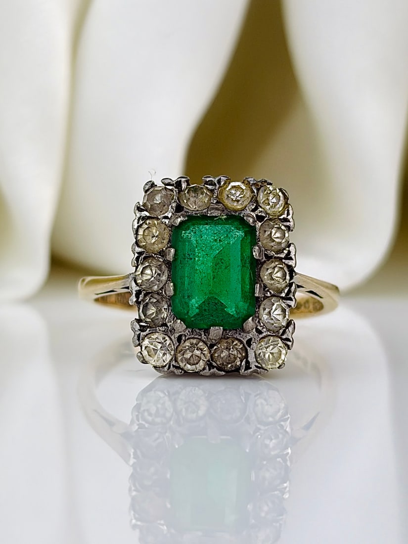 sweet 9ct gold and silver set cluster ring (1 of 10)