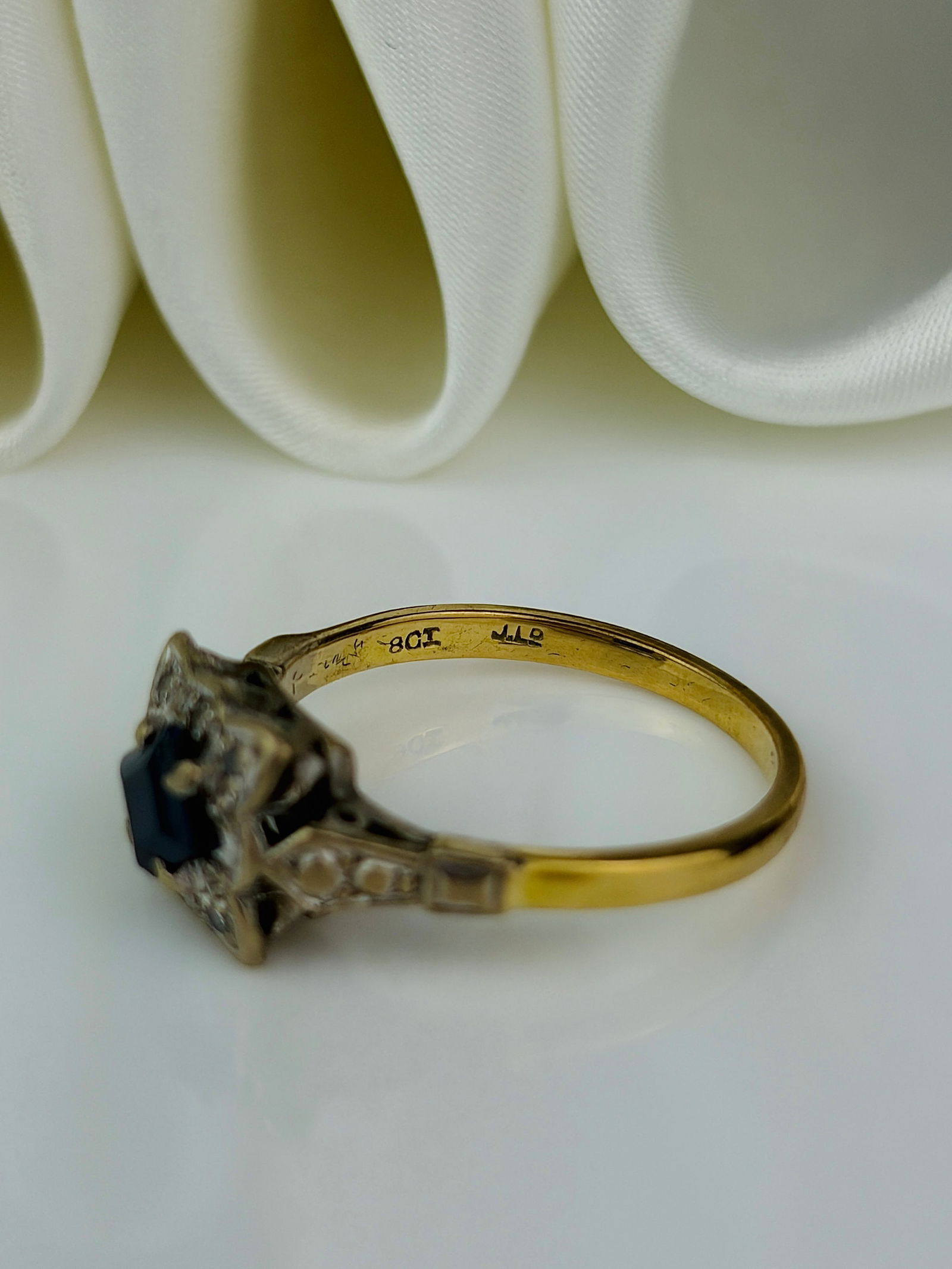 vintage 18ct yellow gold sapphire and diamond square ring - 4