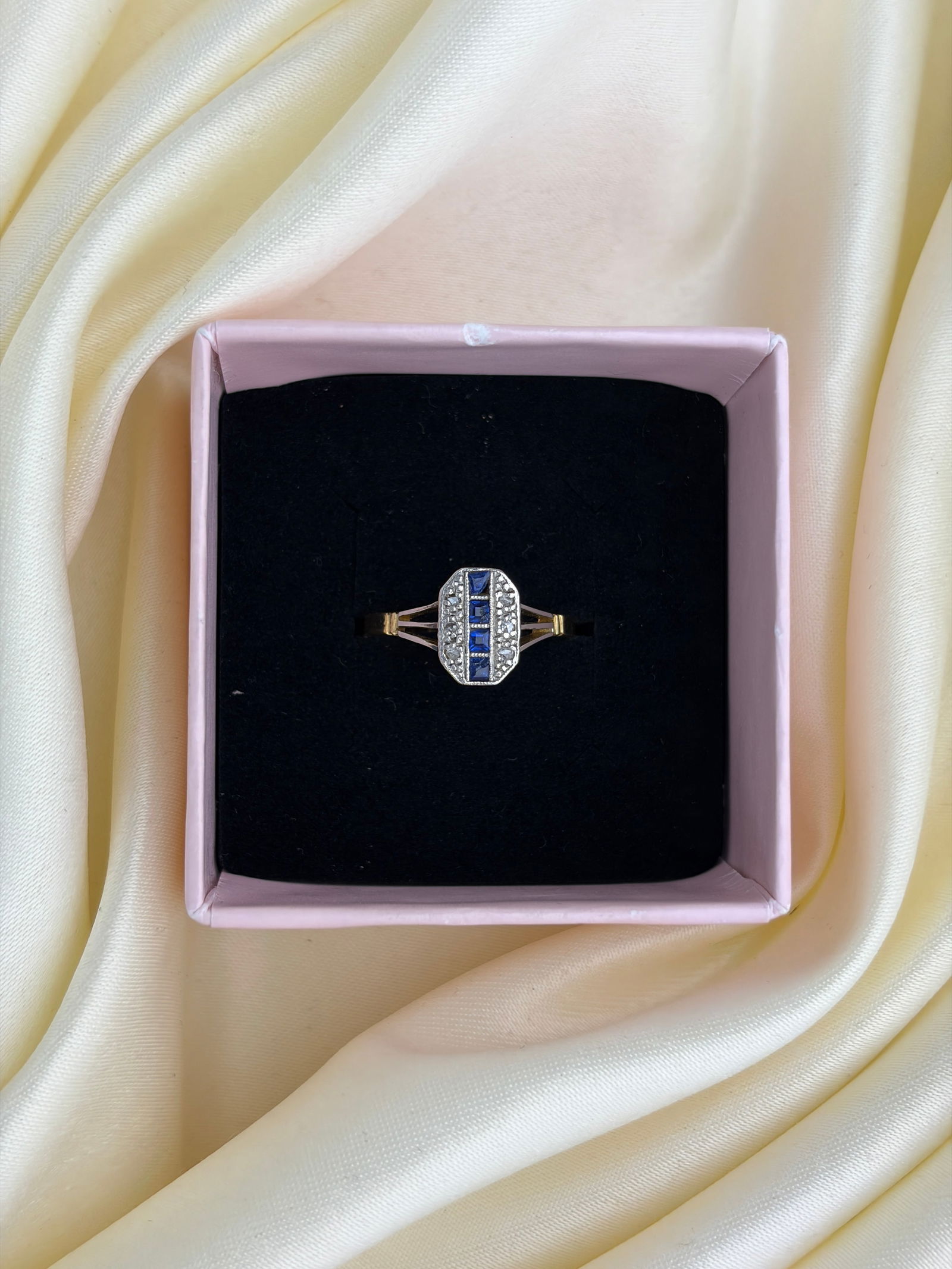 Art Deco Era Antique Sapphire and Diamond Panel Ring in 18ct Gold and Platinum - 7