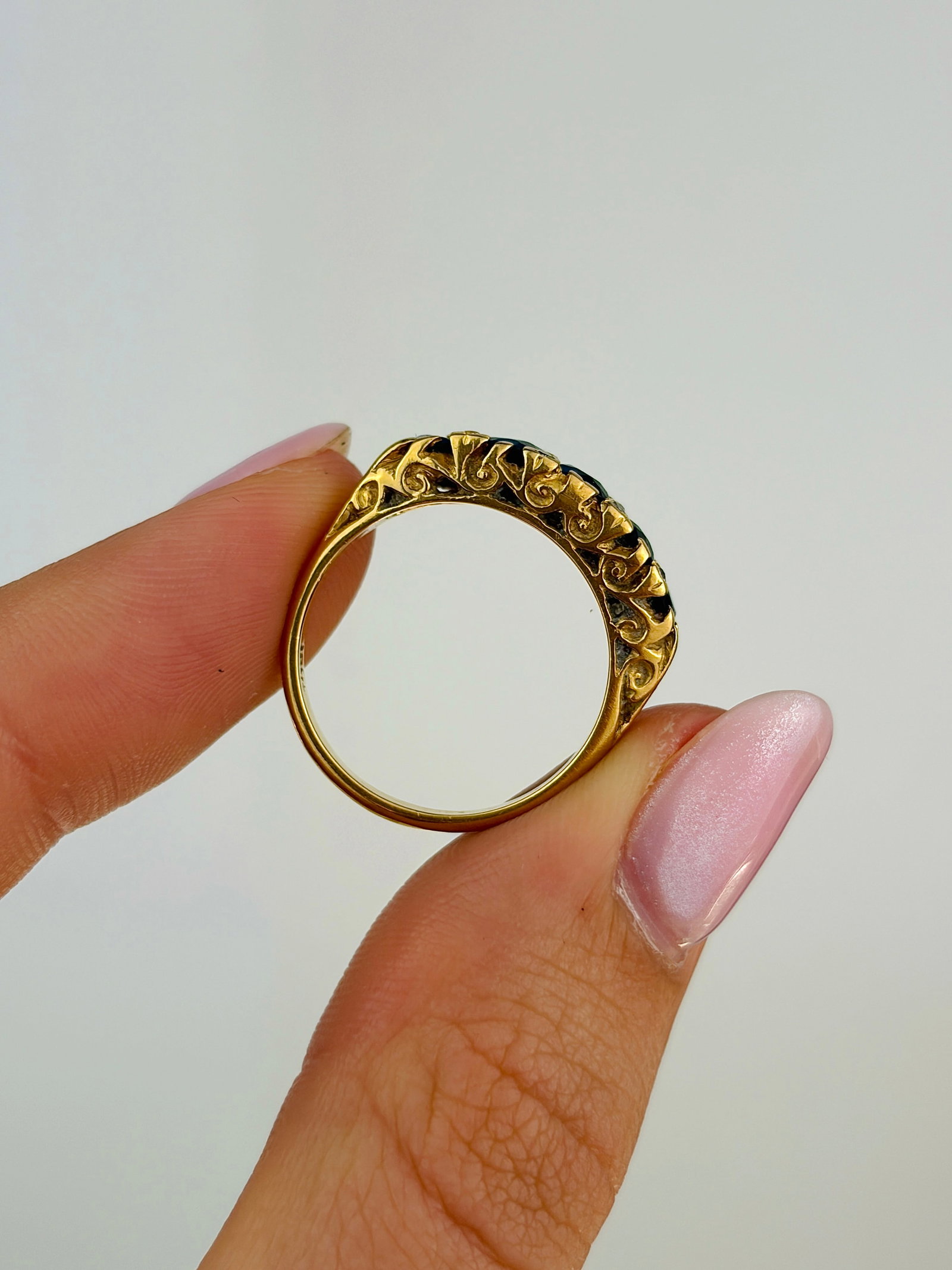 vintage 18ct yellow gold sapphire and diamond 5 stone ring - 9