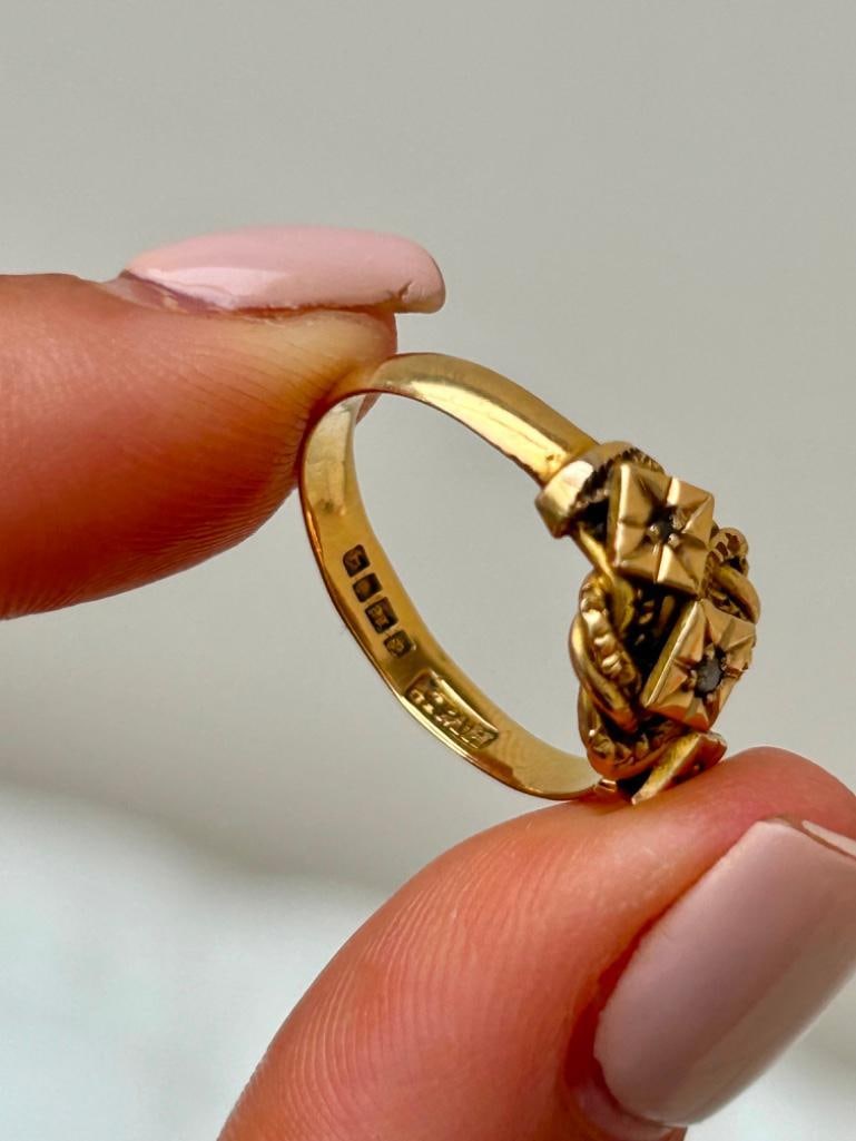 Chunky 18ct Yellow Gold Diamond 3 Stone Twist Ring - 2