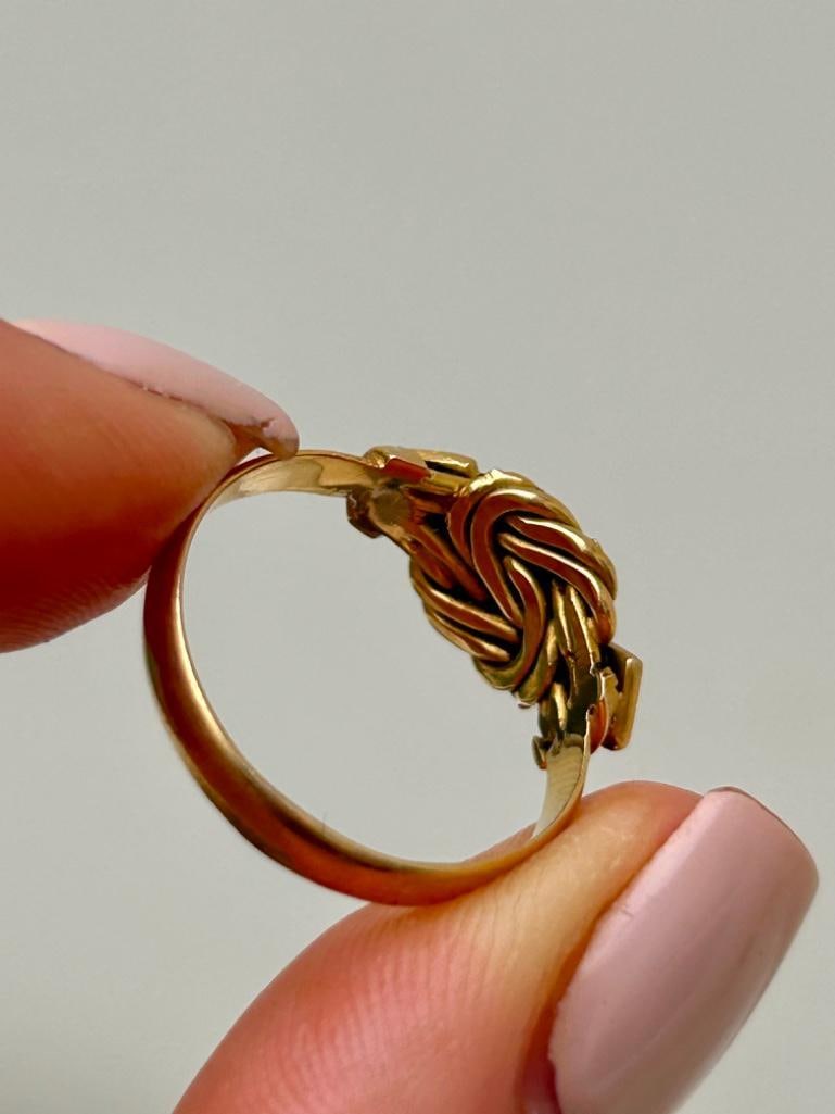 Chunky 18ct Yellow Gold Diamond 3 Stone Twist Ring - 3