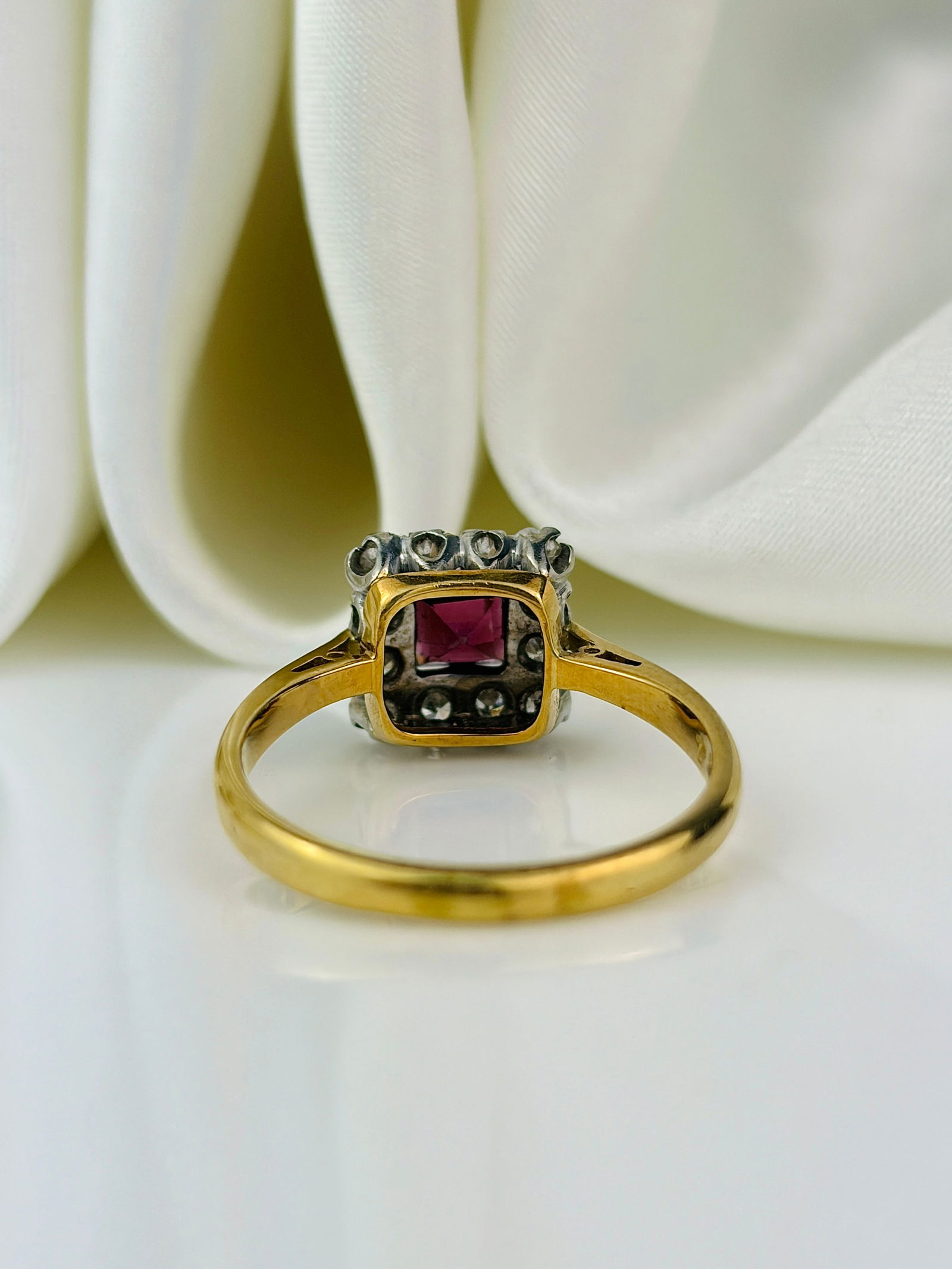 vintage 18ct yellow gold and platinum diamond and garnet square ring - 3