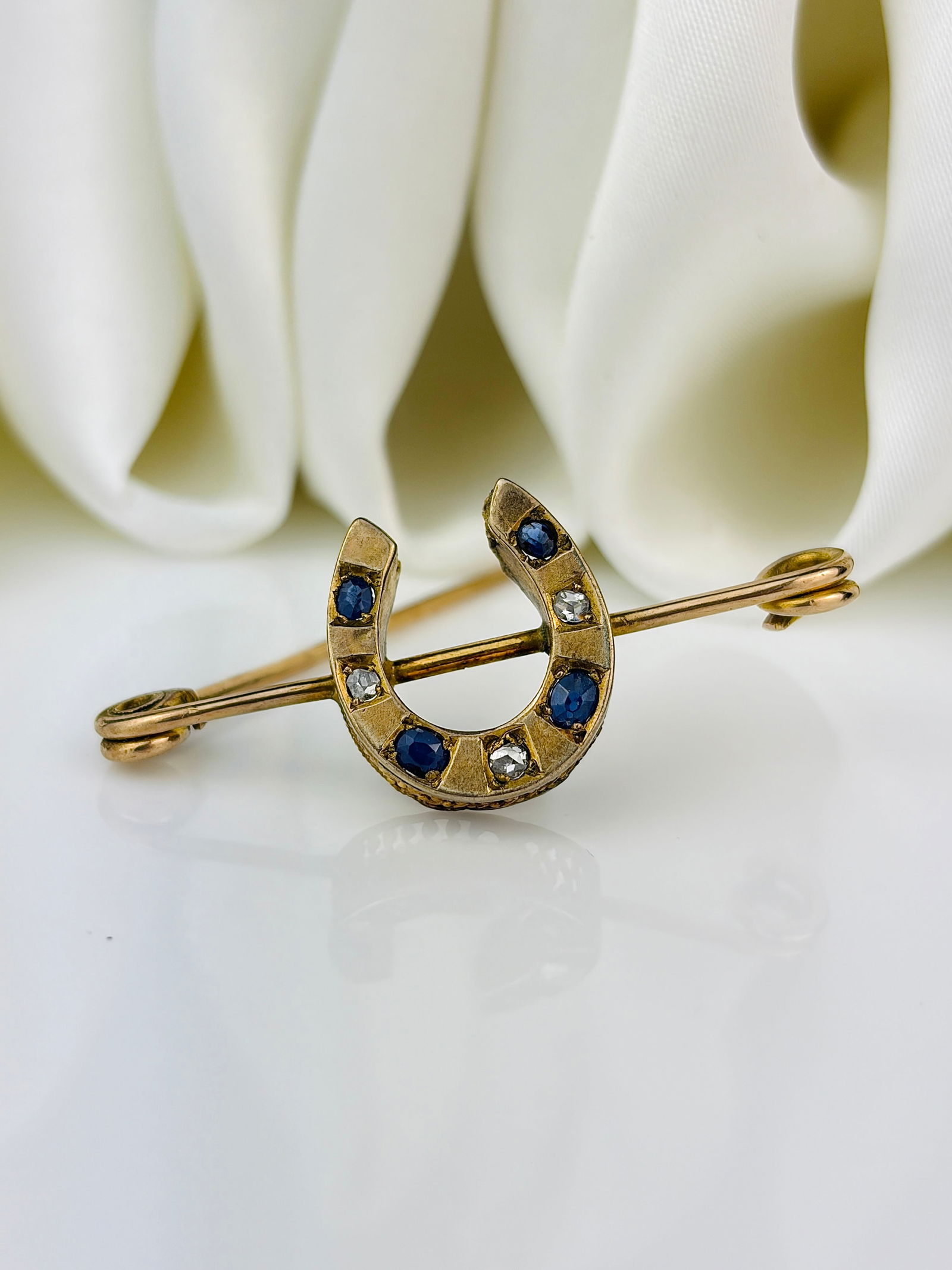 Antique Gold Sapphire and Diamond Horseshoe Safety Pin Brooch in Gold - 4