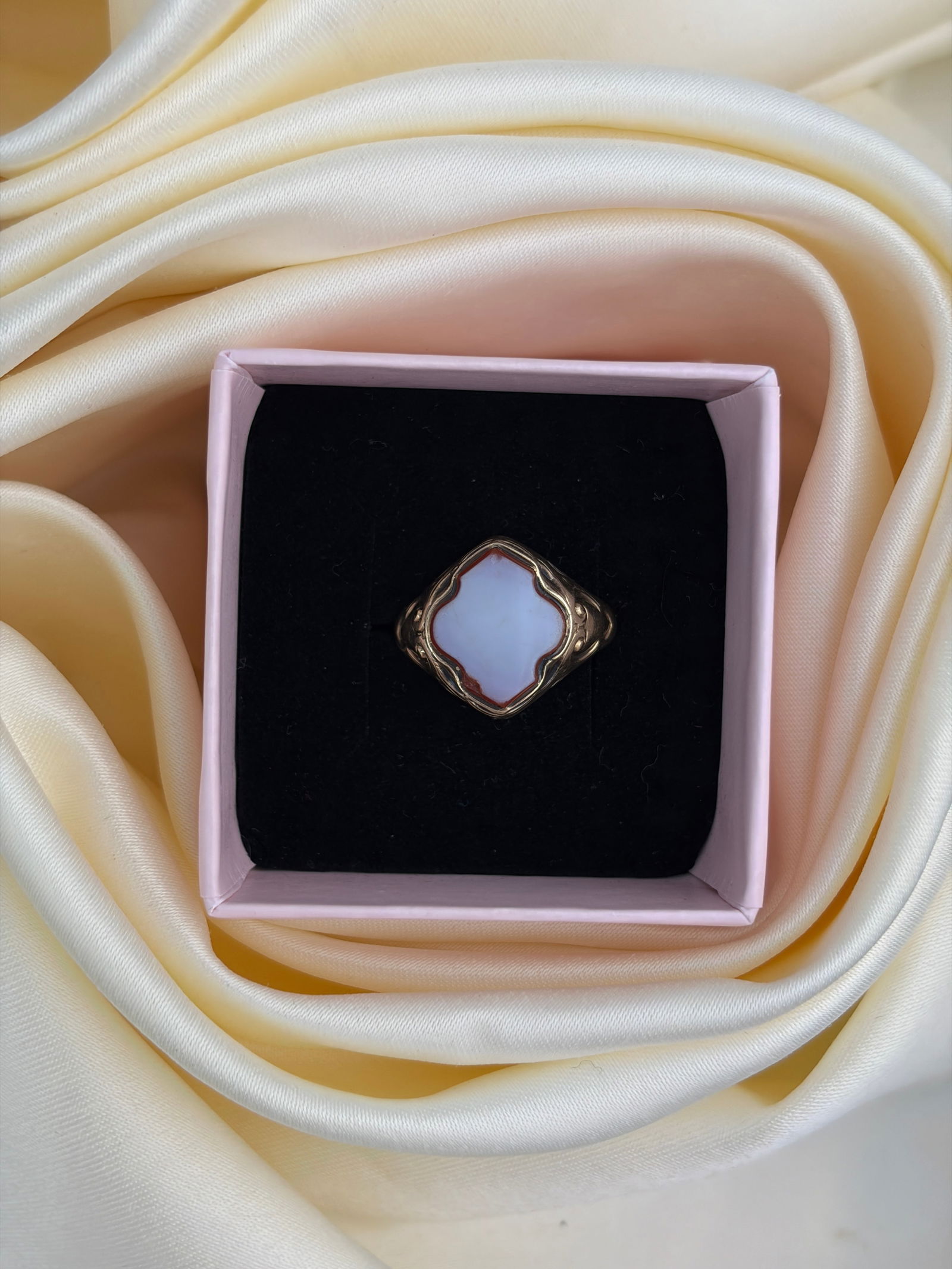 antique gold sardonyx signet style ring - 9