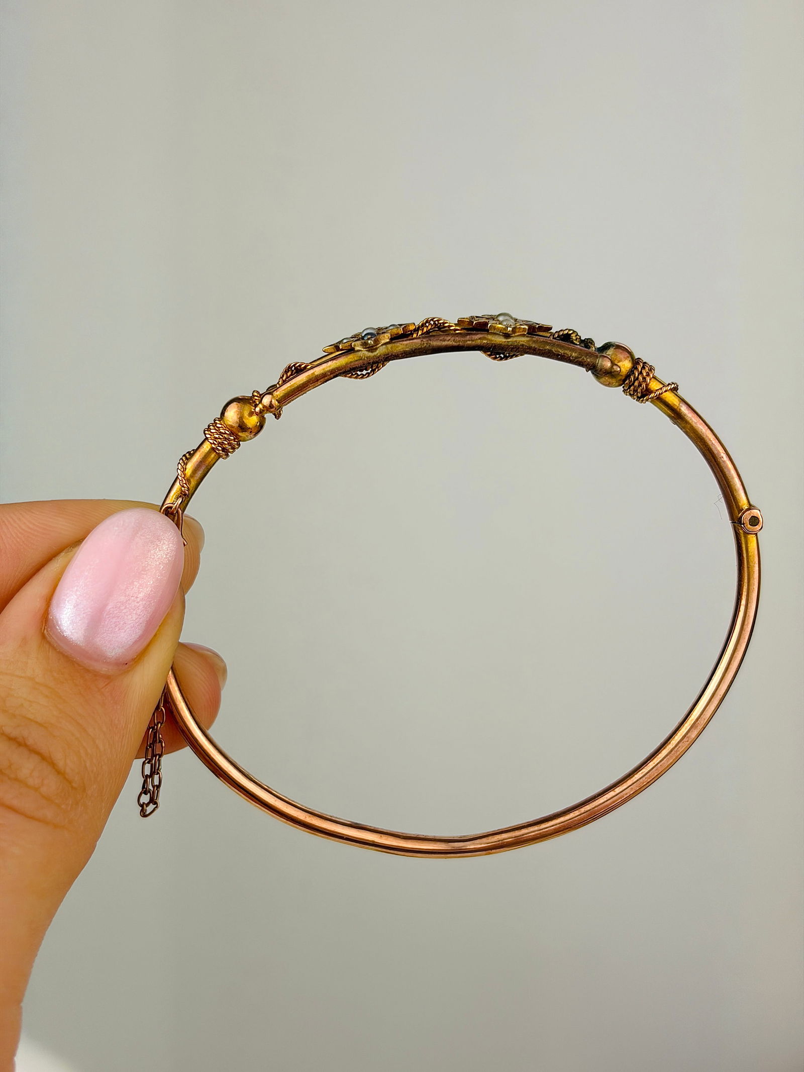 Antique 9ct gold ornate pearl bangle bracelet in antique box - 2