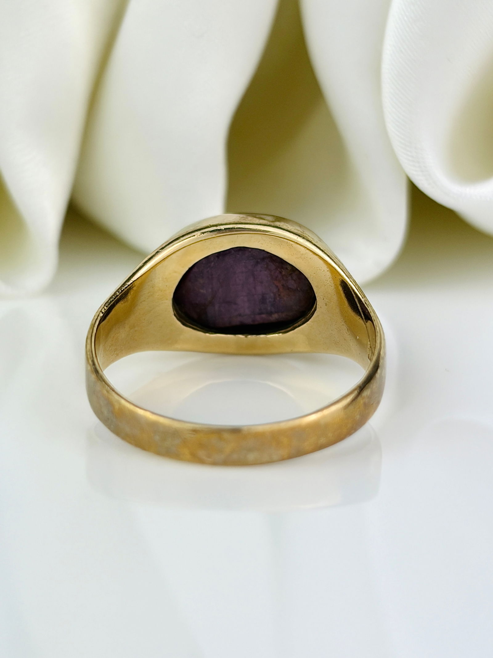 Chunky Vintage 9ct Gold Star Ruby Signet Style Ring - 3