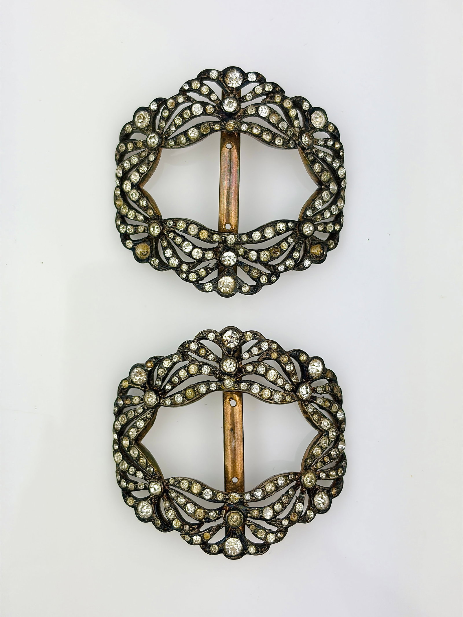chunky antique paste buckles: chunky antique paste buckles combined weight 38.59g