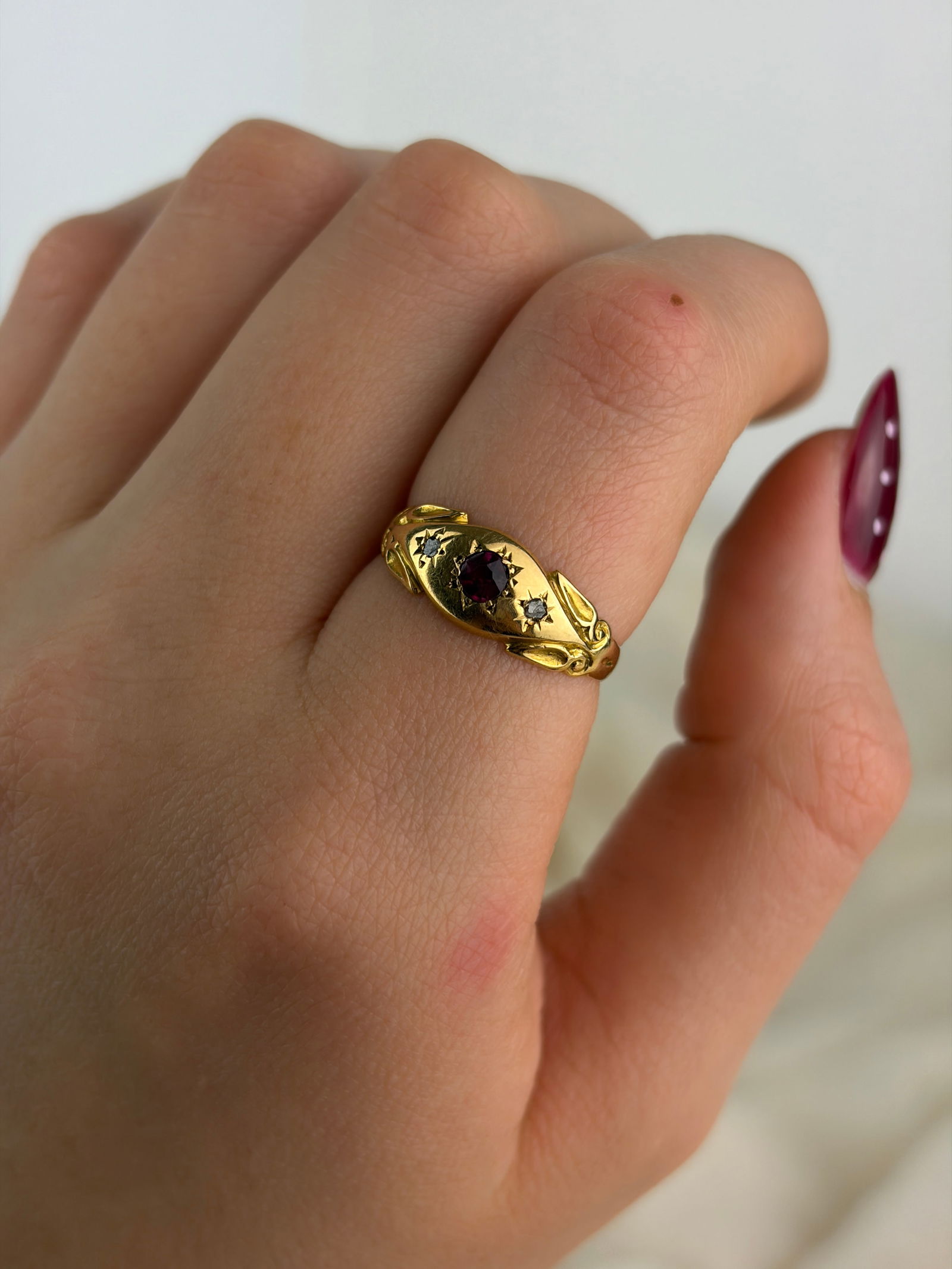 antique 18ct yellow gold ruby and diamond 3 stone star ring - 8