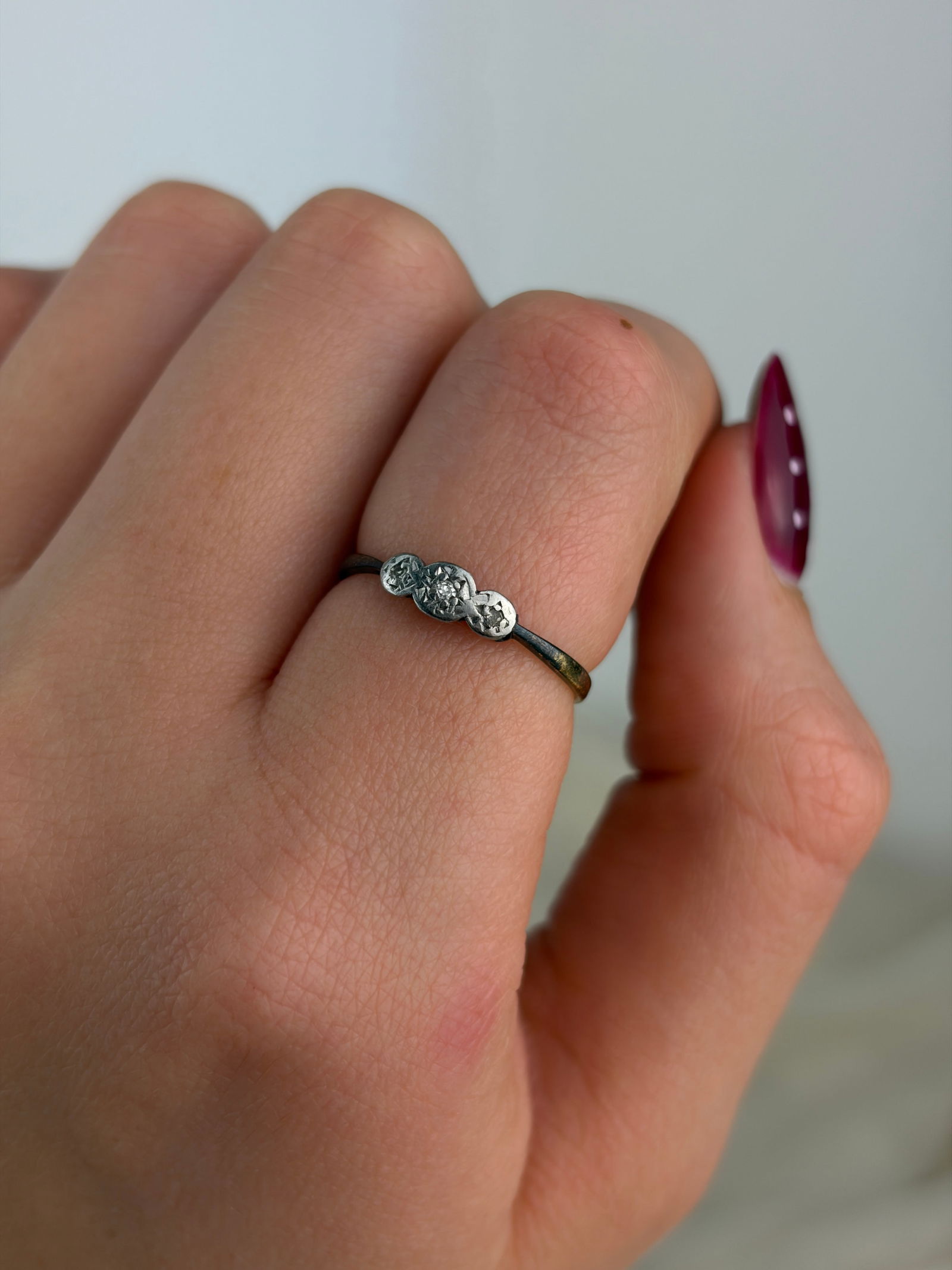 antique 18ct yellow gold and platinum diamond 3 stone ring - 8