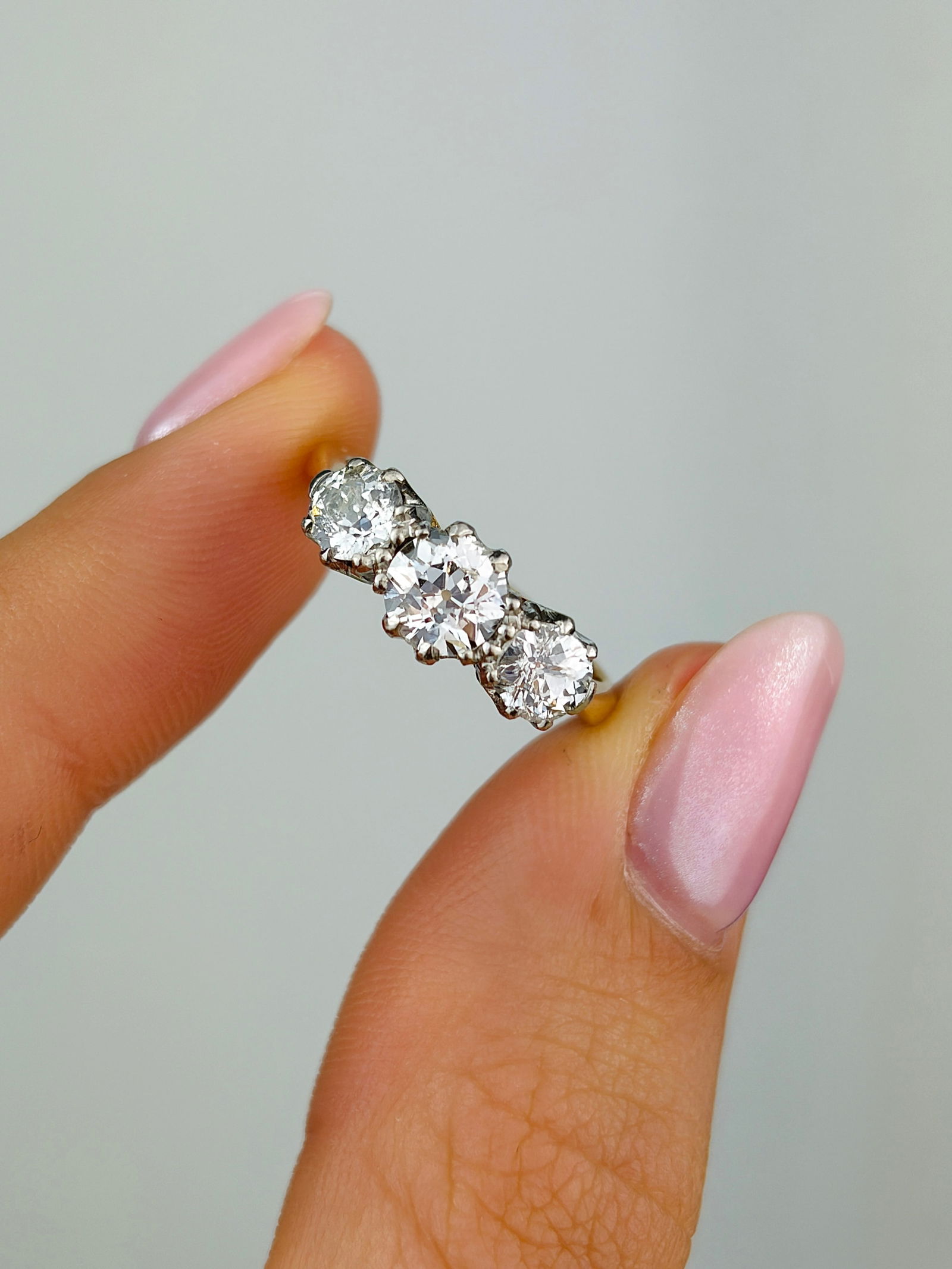 Edwardian 1.40ct Diamond and 18 Carat Gold and Platinum Three Stone Ring - 4