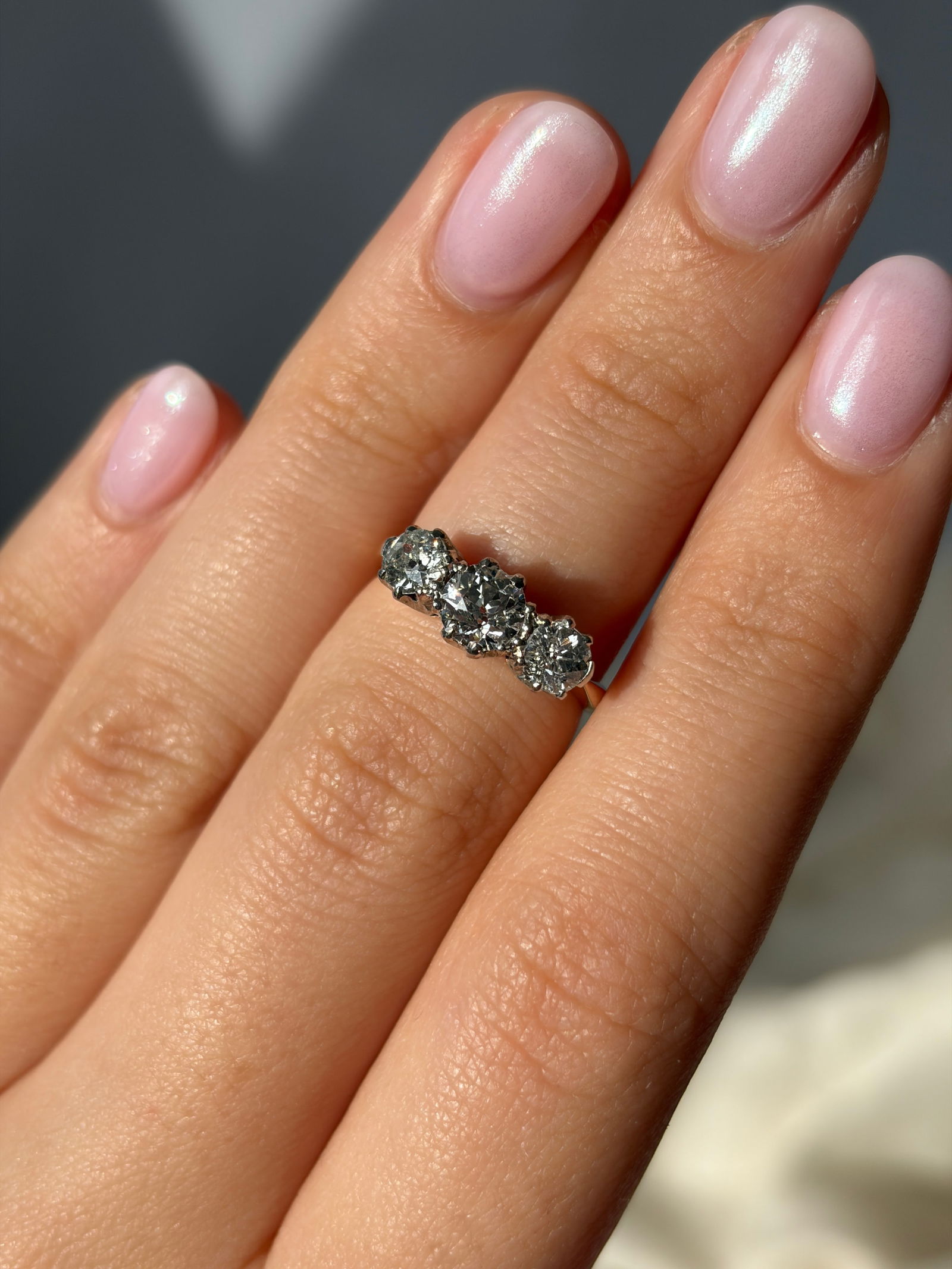 Edwardian 1.40ct Diamond and 18 Carat Gold and Platinum Three Stone Ring - 7