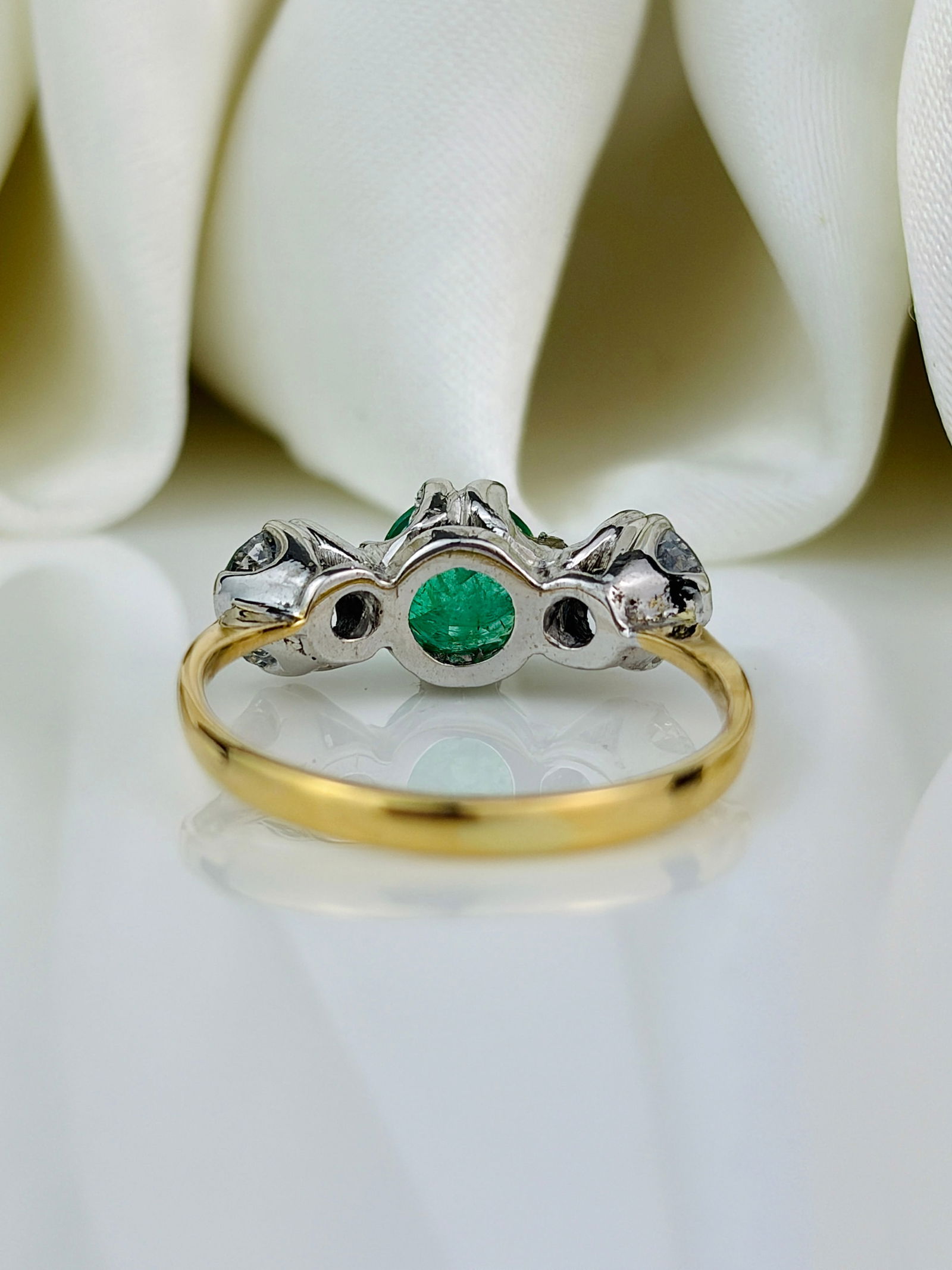 Edwardian Emerald and Diamond 18 Carat Gold and Platinum Three-Stone Ring - 3