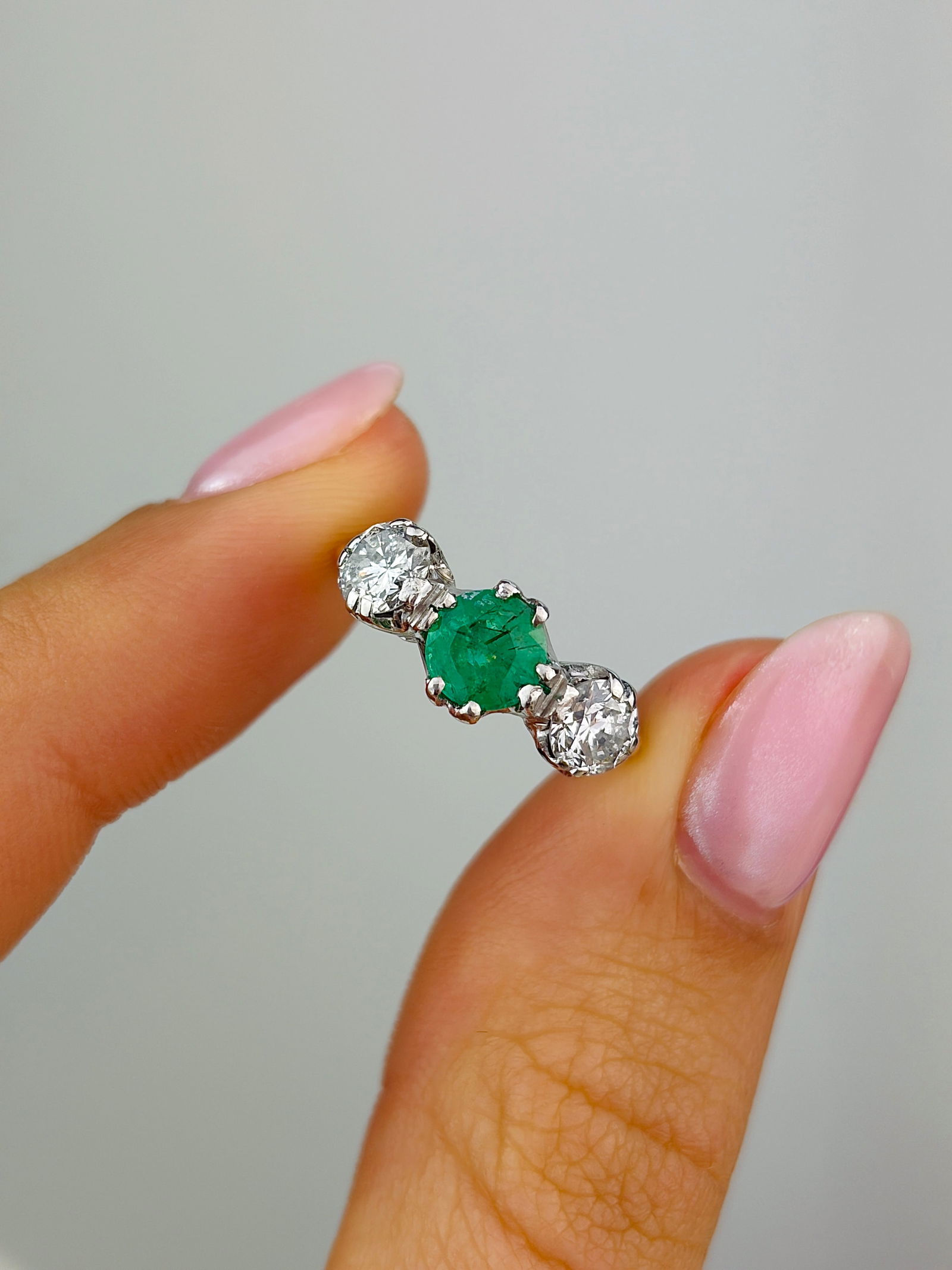 Edwardian Emerald and Diamond 18 Carat Gold and Platinum Three-Stone Ring - 5