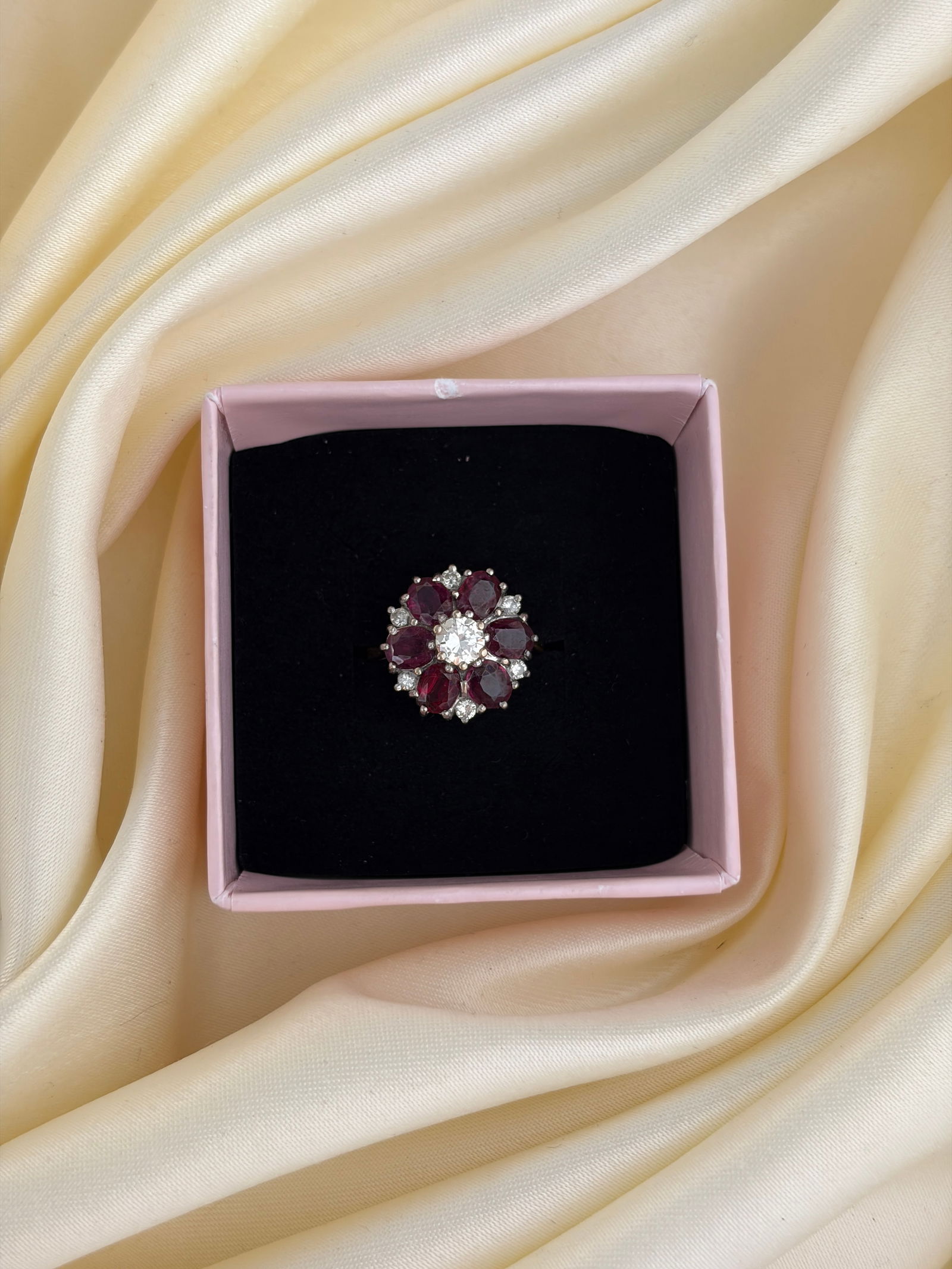 chunky 18ct yellow gold ruby and diamond cluster / flower ring - 7