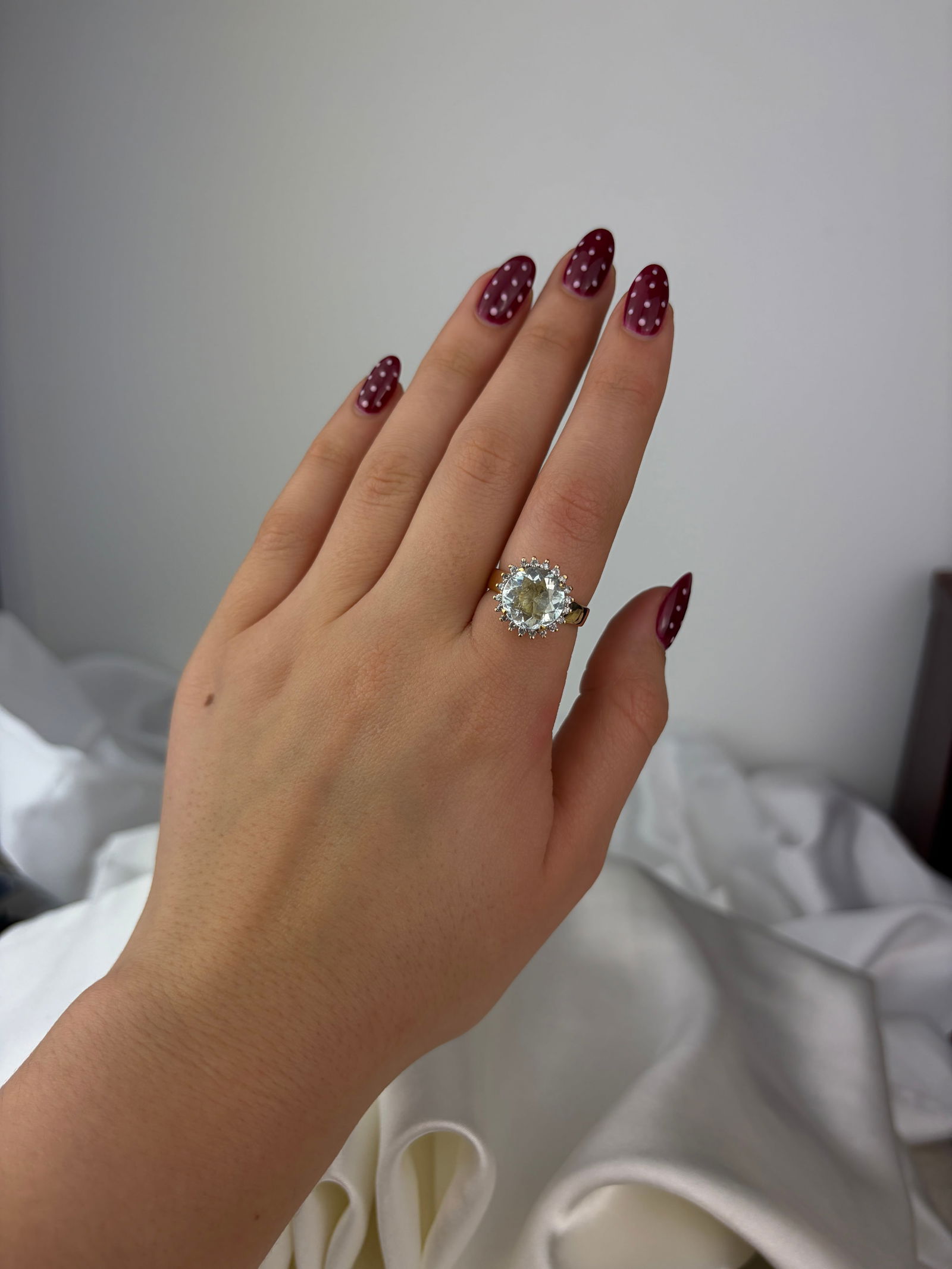 chunky 18ct yellow gold 4.18ct aquamarine and diamond ring - 8