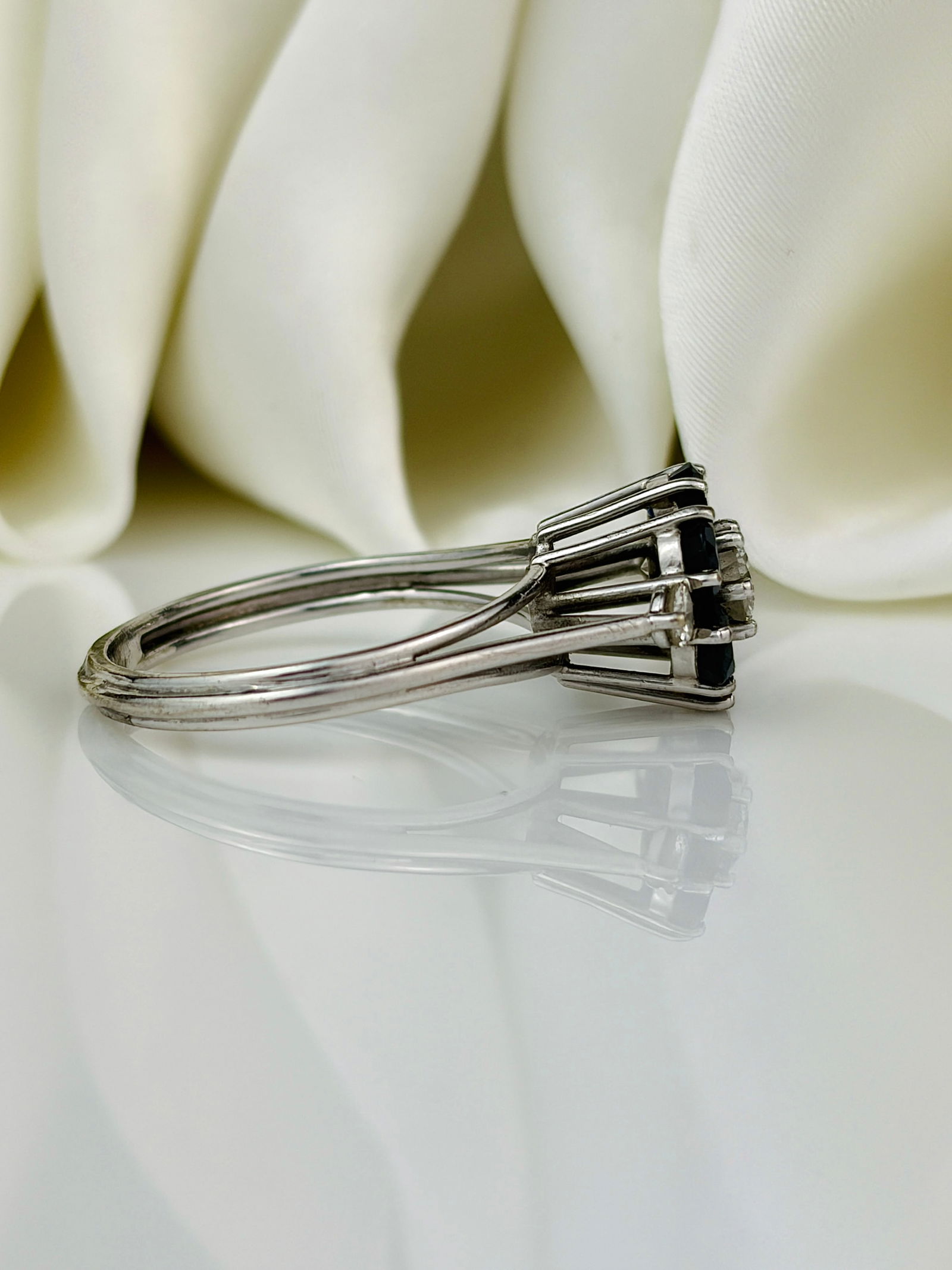 Chunky Vintage Sapphire and Diamond Platinum Cluster Ring - 2