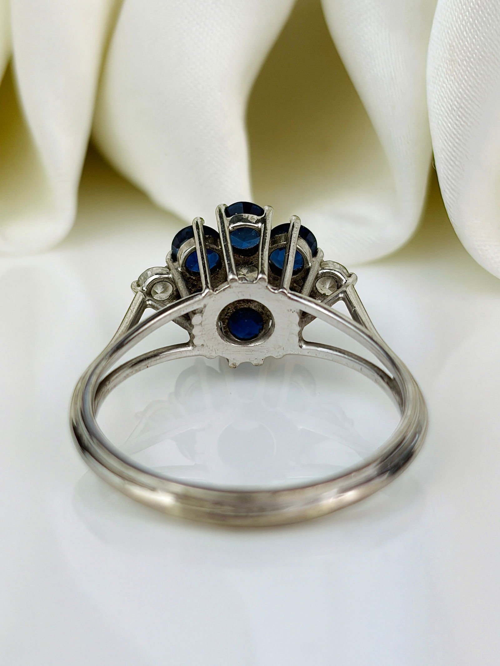 Chunky Vintage Sapphire and Diamond Platinum Cluster Ring - 3