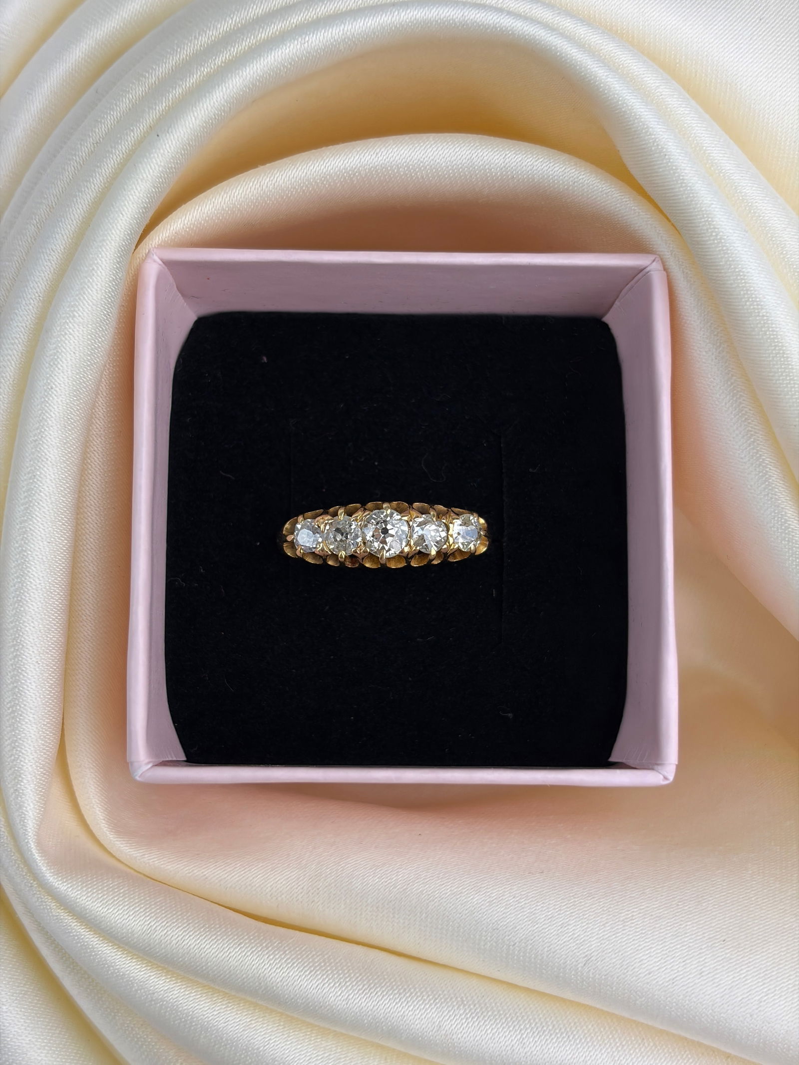 chunky 14ct yellow gold diamond 5 stone ring - 7