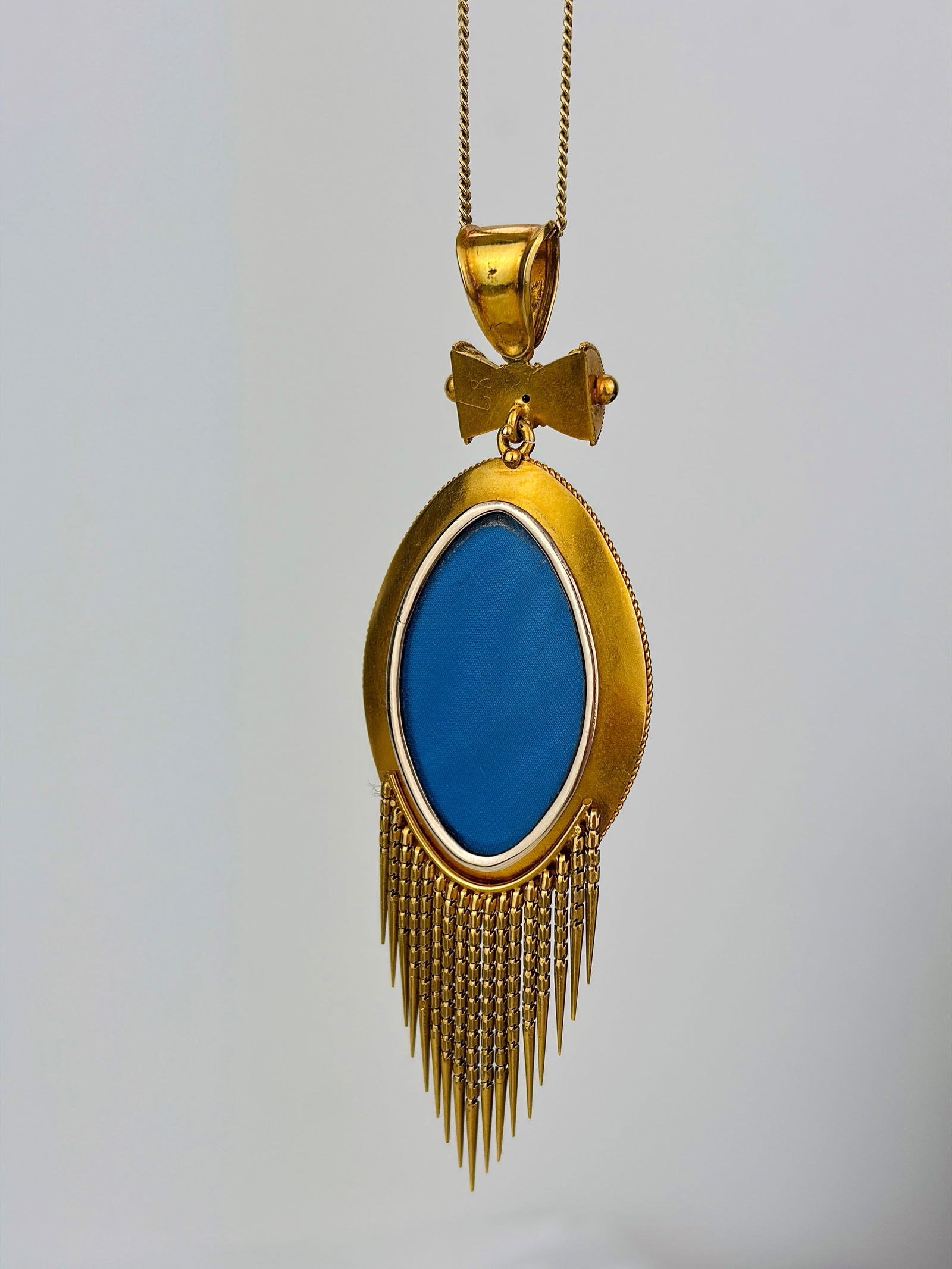 Outstanding Antique Huge 18ct Yellow Gold Blue Enamel Tassel Locket Back Pendant in Fitted Box - 5