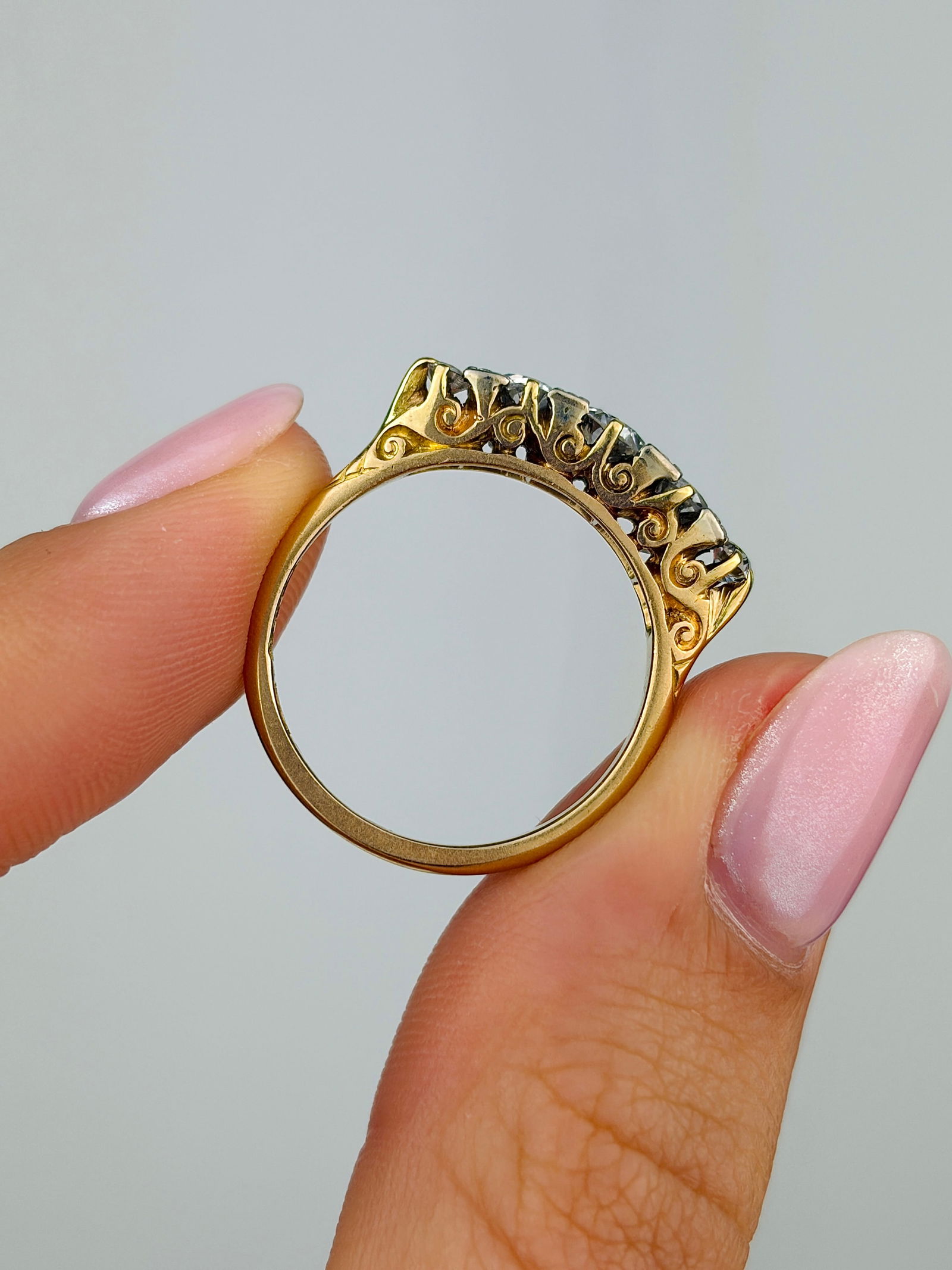 Edwardian 95pts Diamond and 18 Carat Gold Five-Stone Band Ring - 6