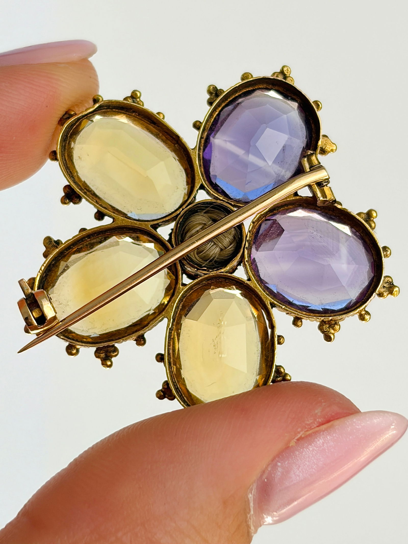 Georgian Era Amethyst and Citrine Large Flower Brooch in Gold - 4