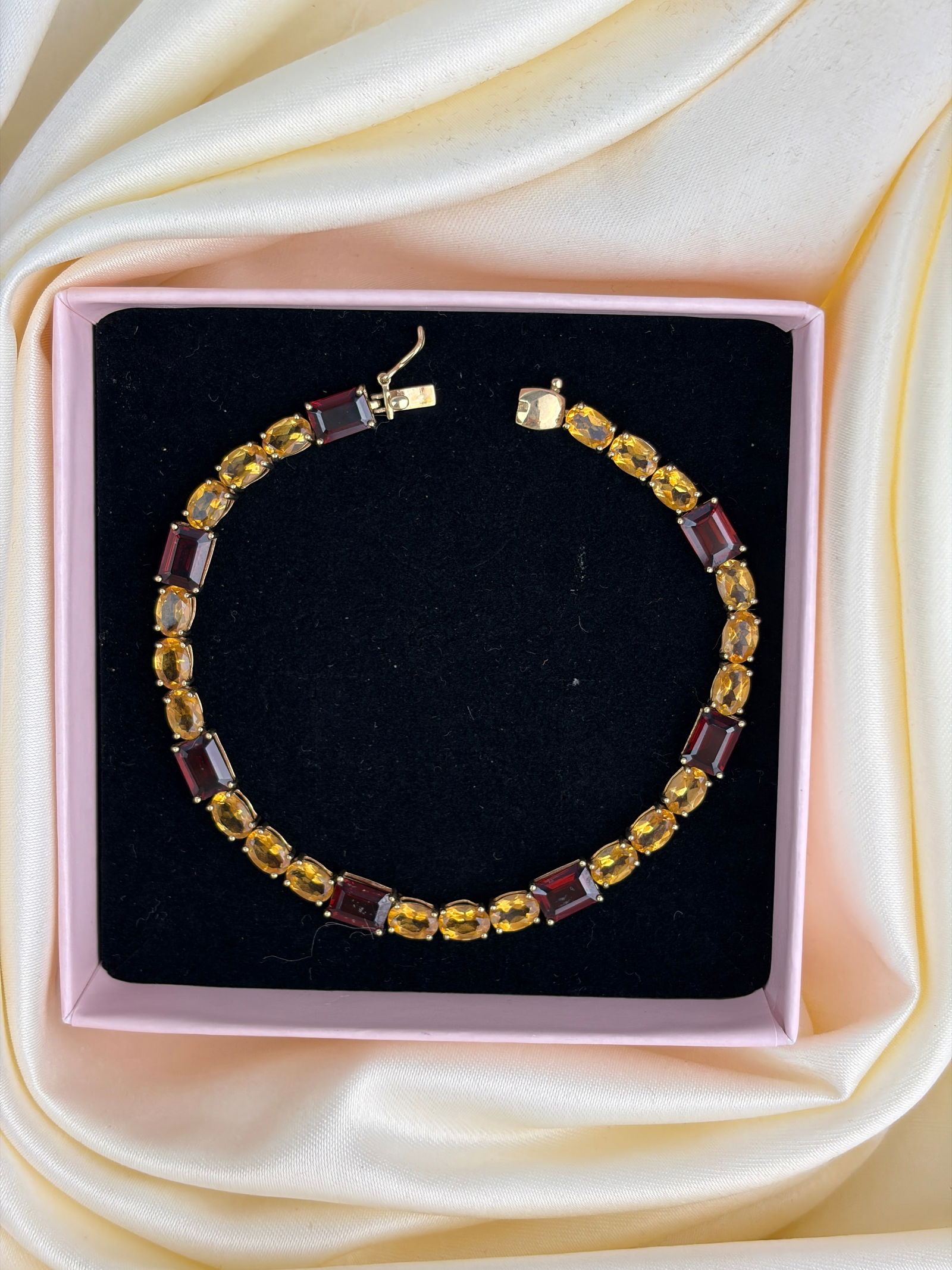 9ct Yellow Gold Garnet and Citrine Bracelet - 7