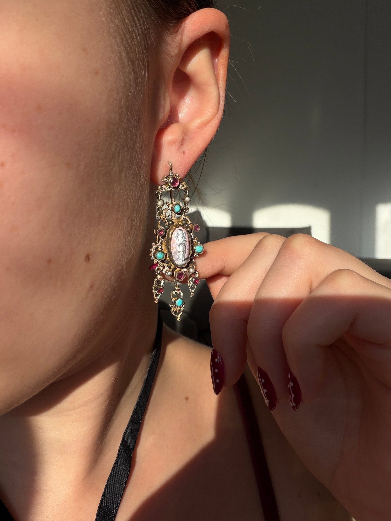 Incredible Antique Boxed Austro Hungarian Locket Back Necklace and Earrings Suite - 12