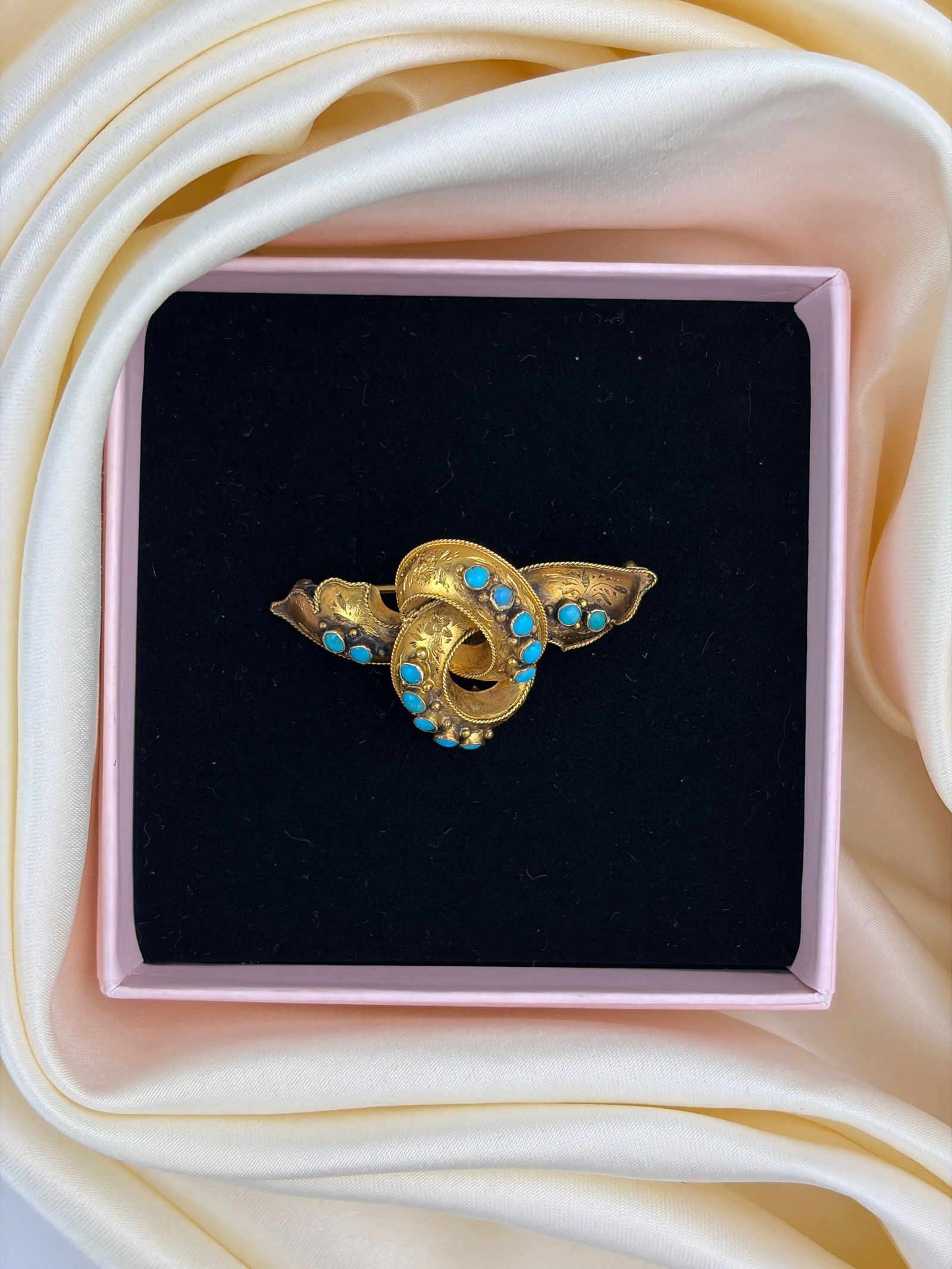 antique chunky 15ct yellow gold turquoise knot brooch - 7