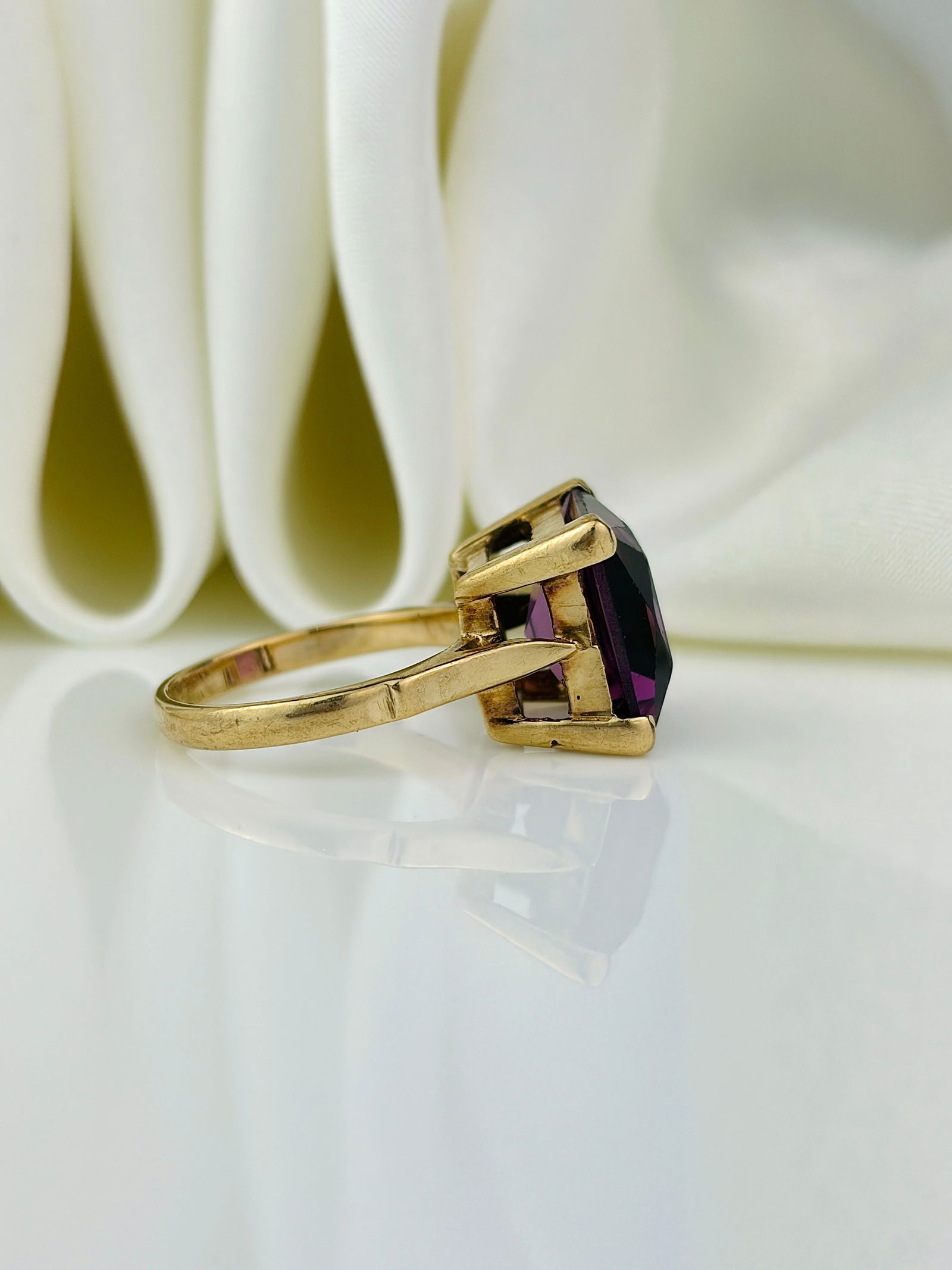 vintage 9ct gold amethyst cocktail ring - 2