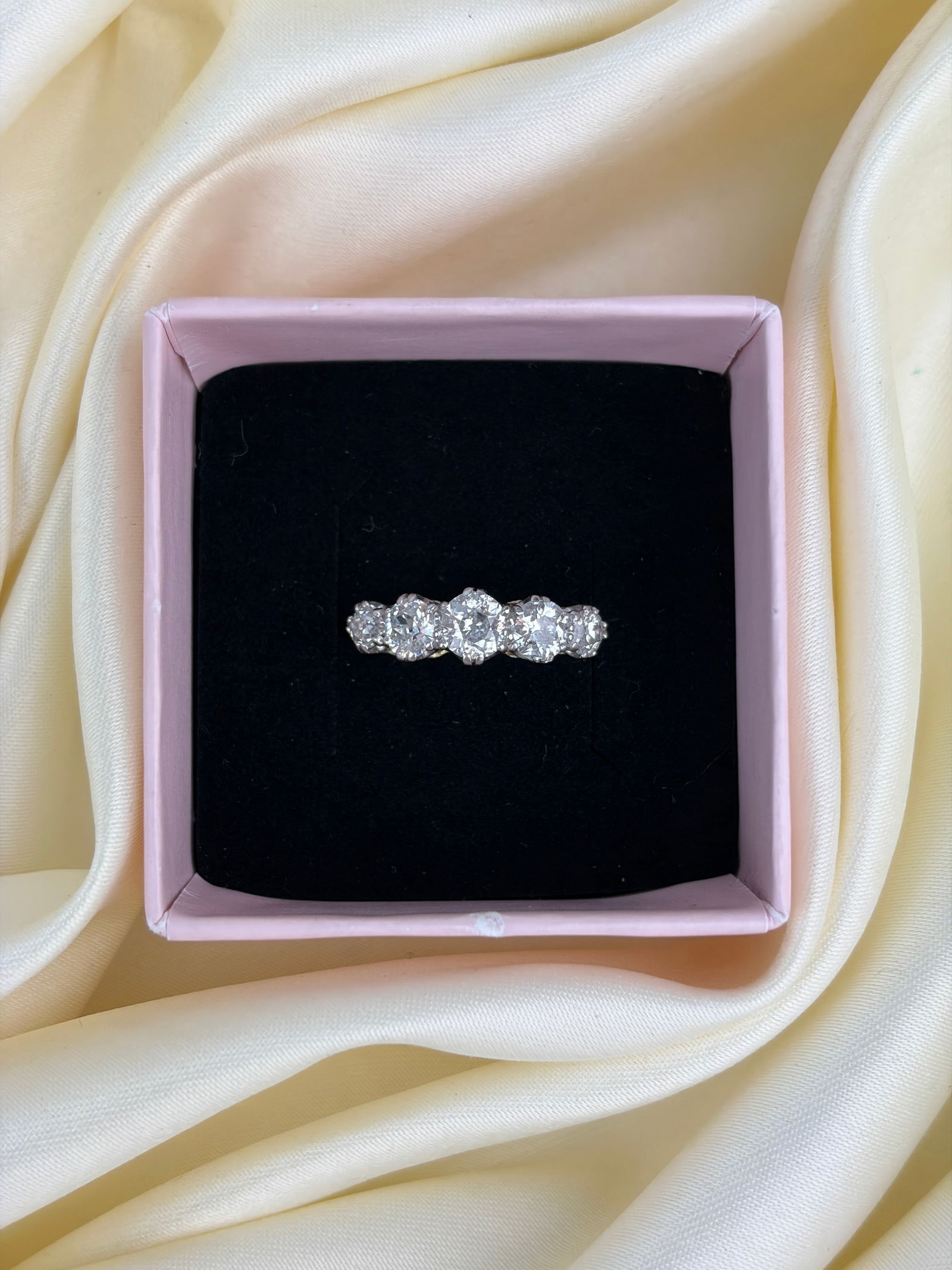 Edwardian Chunky 1.90ct Diamond and 18 Carat Gold Five-Stone Band Ring - 7