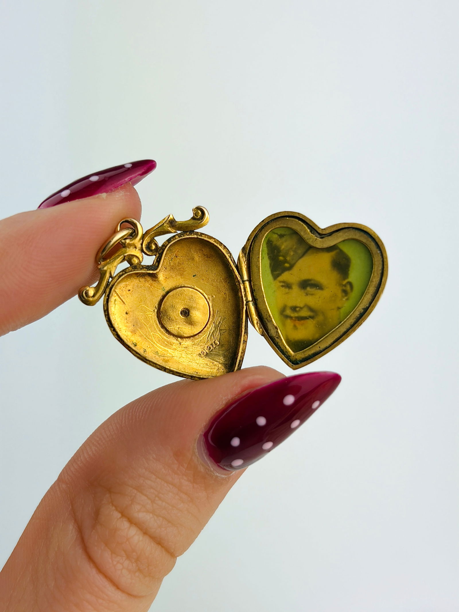 vintage 9ct yellow gold heart locket with star diamond pendant - 4