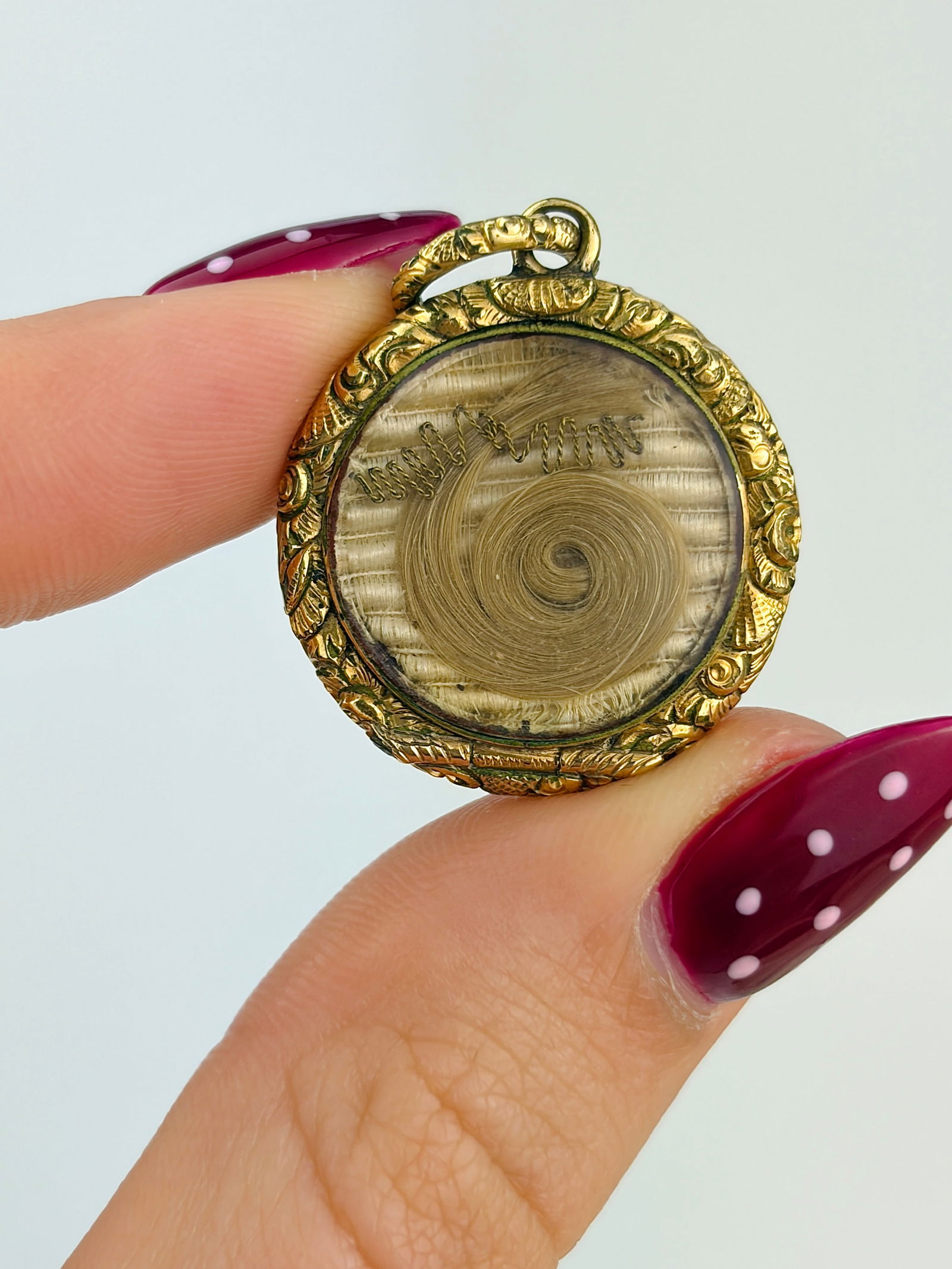 antique c.1820 carved locket pendant - 3