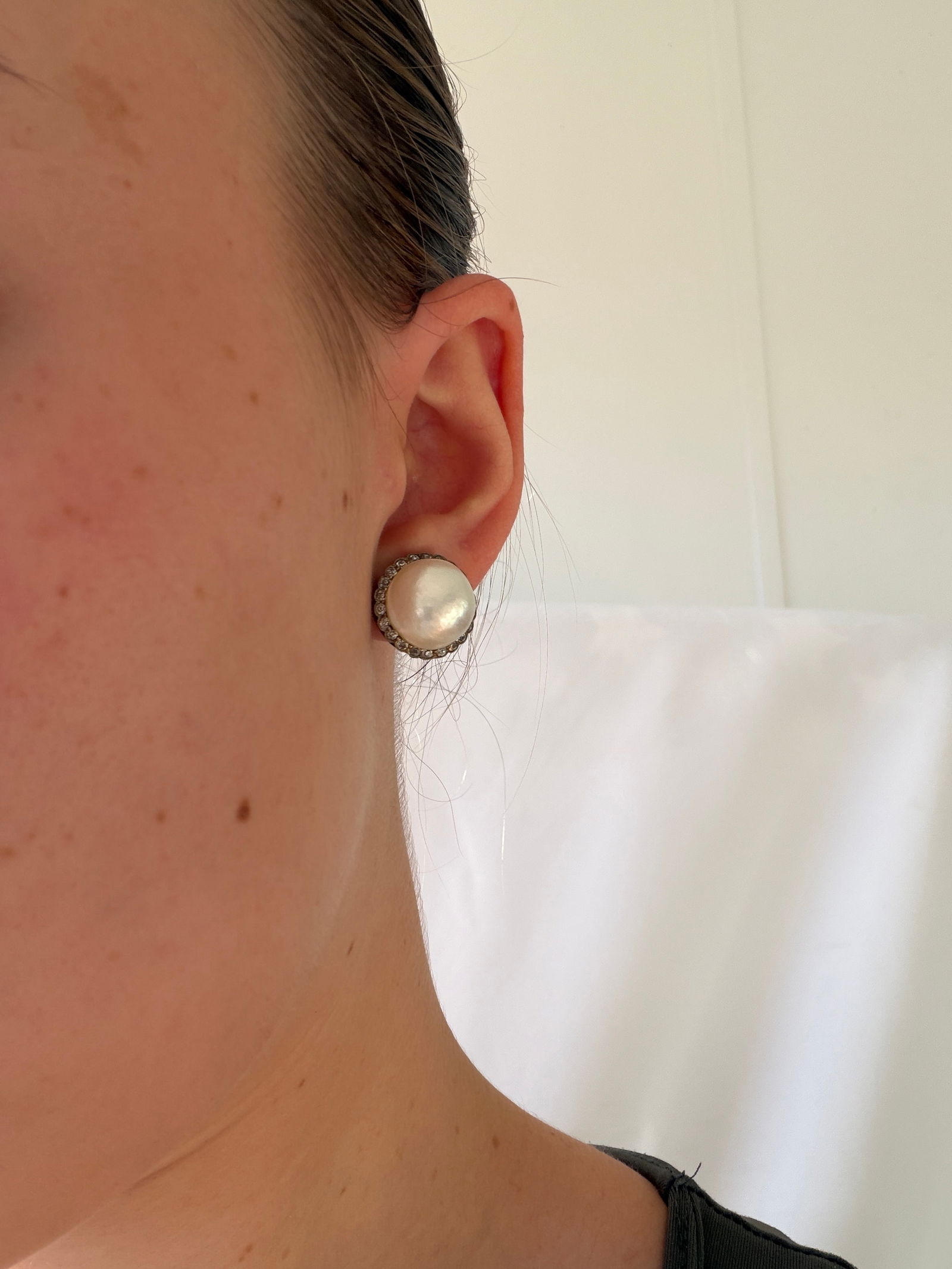 Extra large pearl and diamond earrings in gold - 2