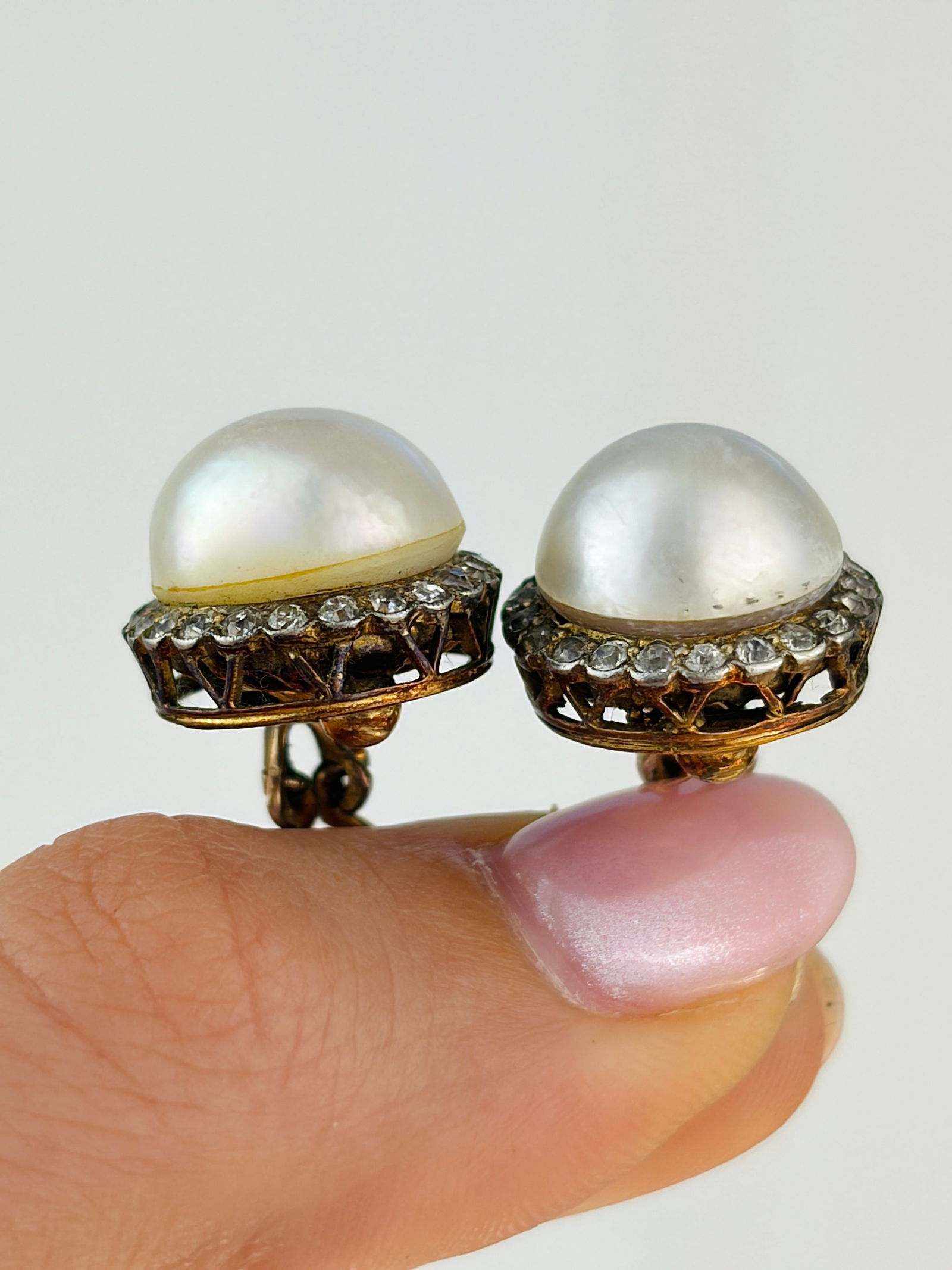 Extra large pearl and diamond earrings in gold - 3
