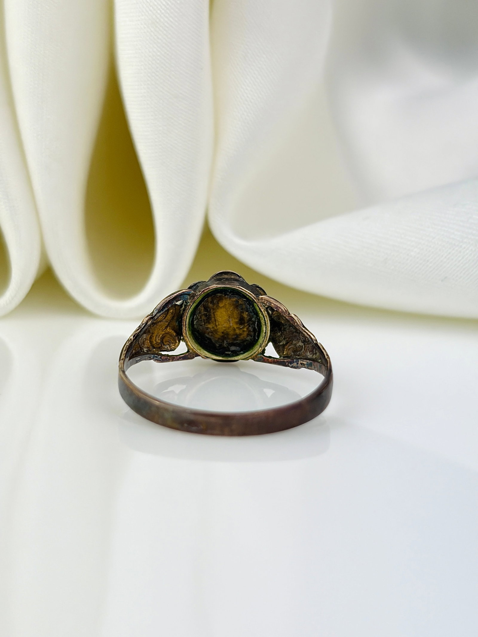 antique gemset flower ring - 3